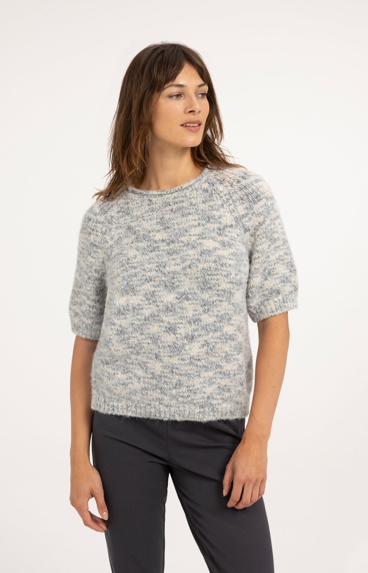 Mélange knitted sweater with short sleeves - Illusions Gray Melange