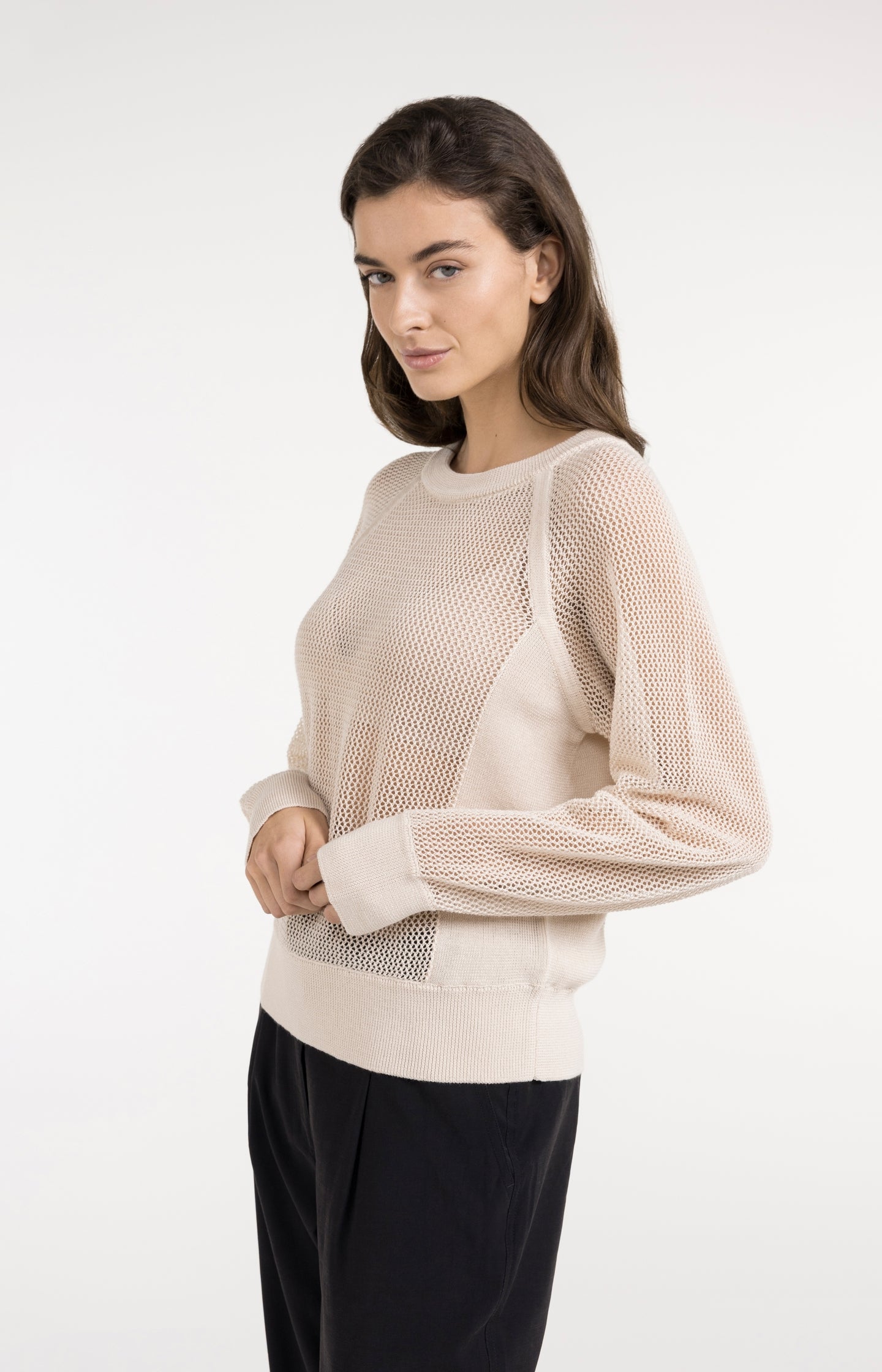 Mesh-stitch knitted sweater with raglan sleeves