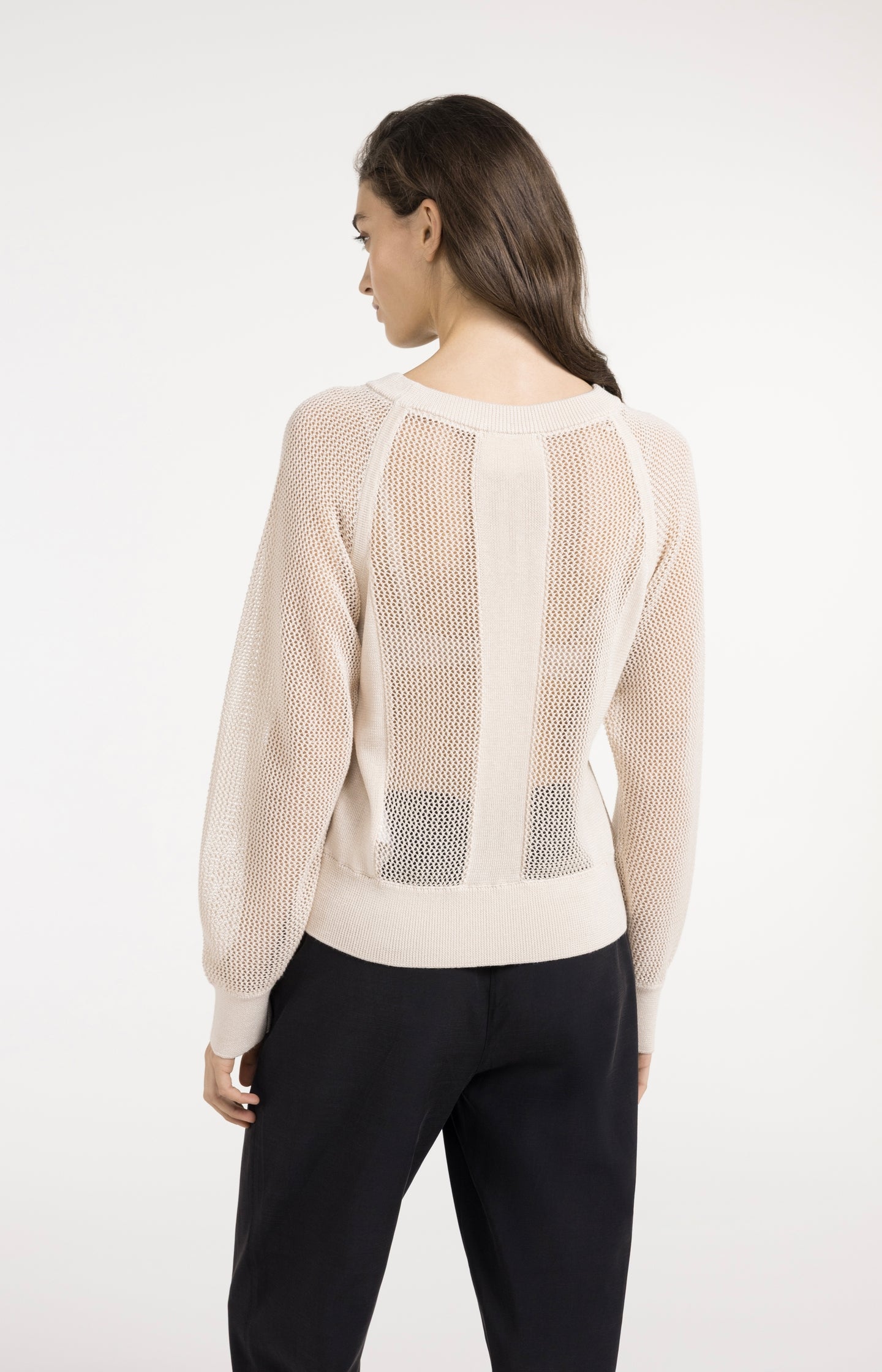 Mesh-stitch knitted sweater with raglan sleeves