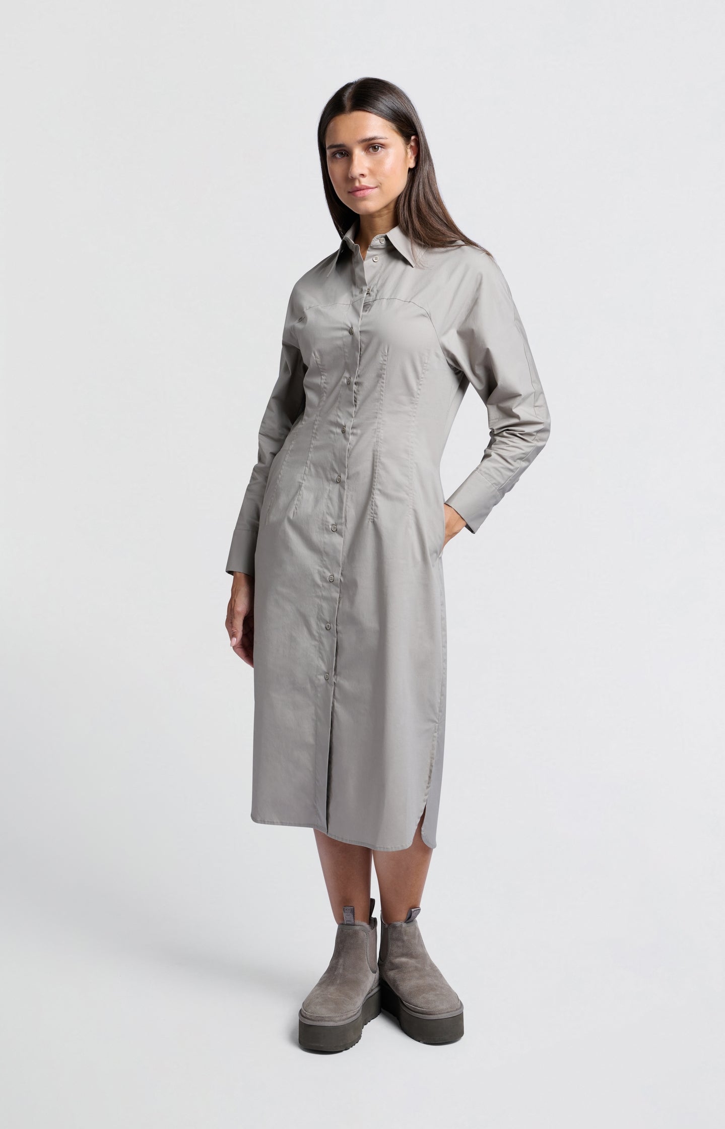 Midi shirt dress with buttons, collar and long sleeves - Type: lookbook