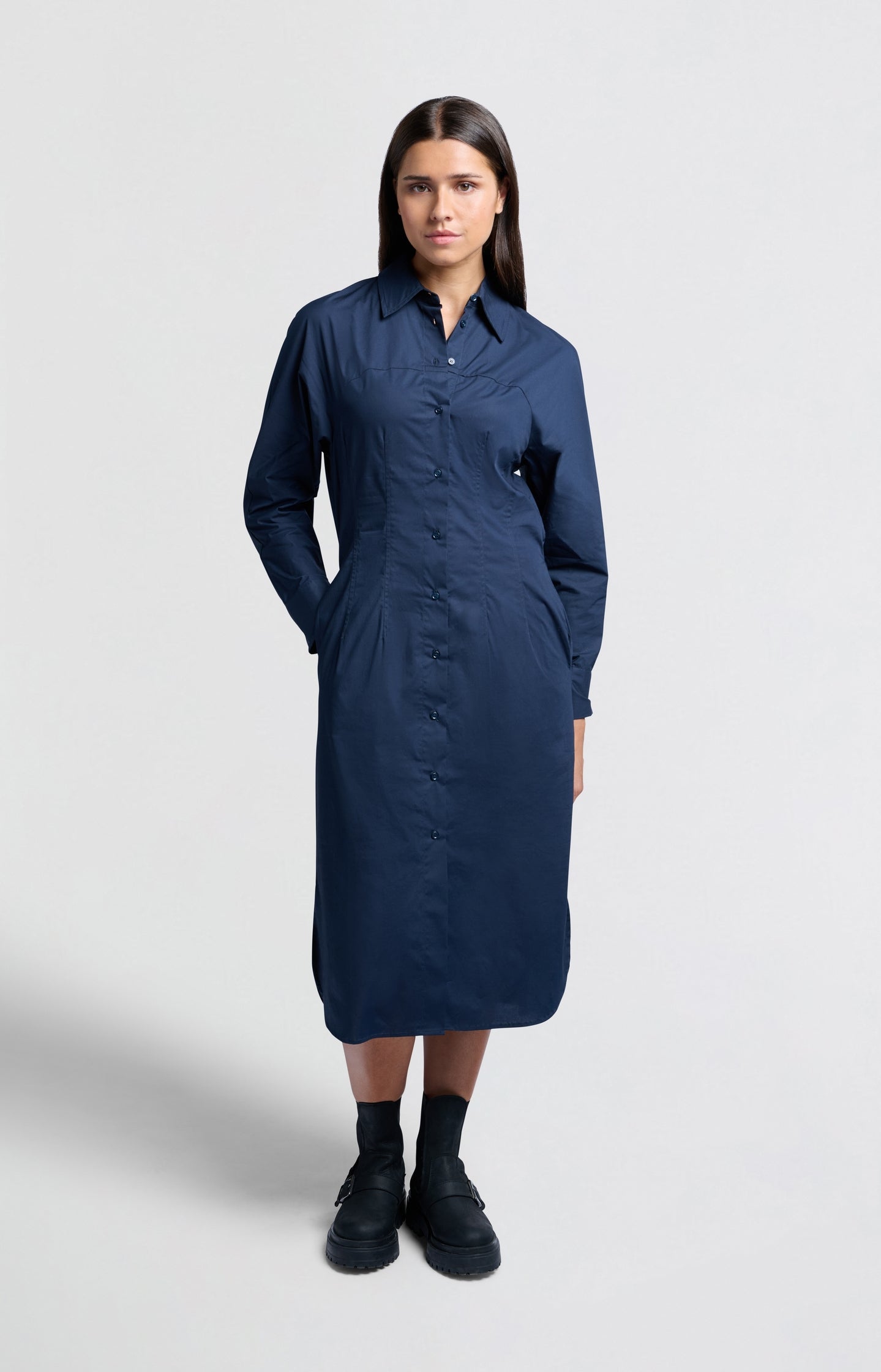 Midi shirt dress with buttons, collar and long sleeves