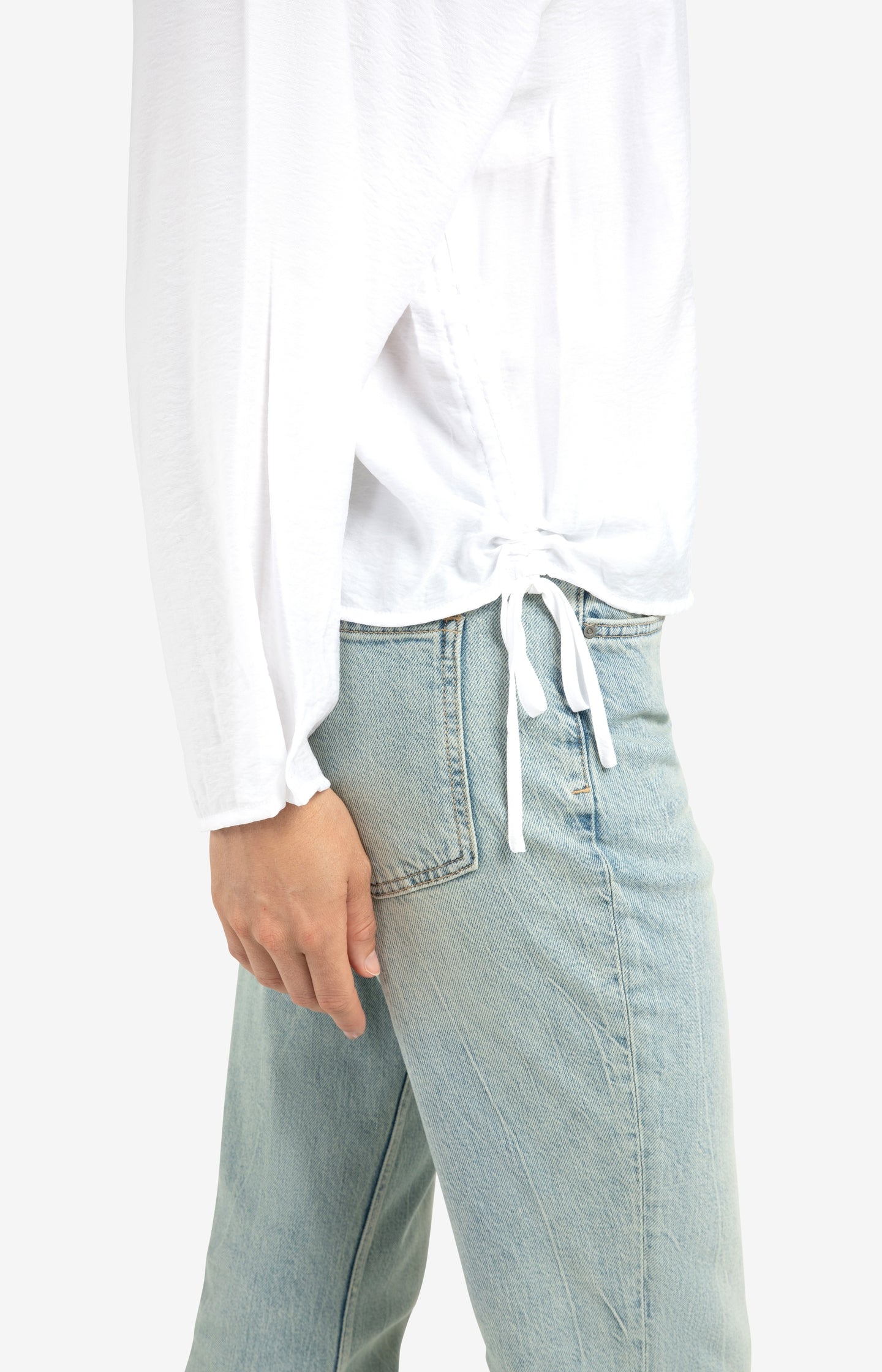 Mini cargo skirt with pocket and button details