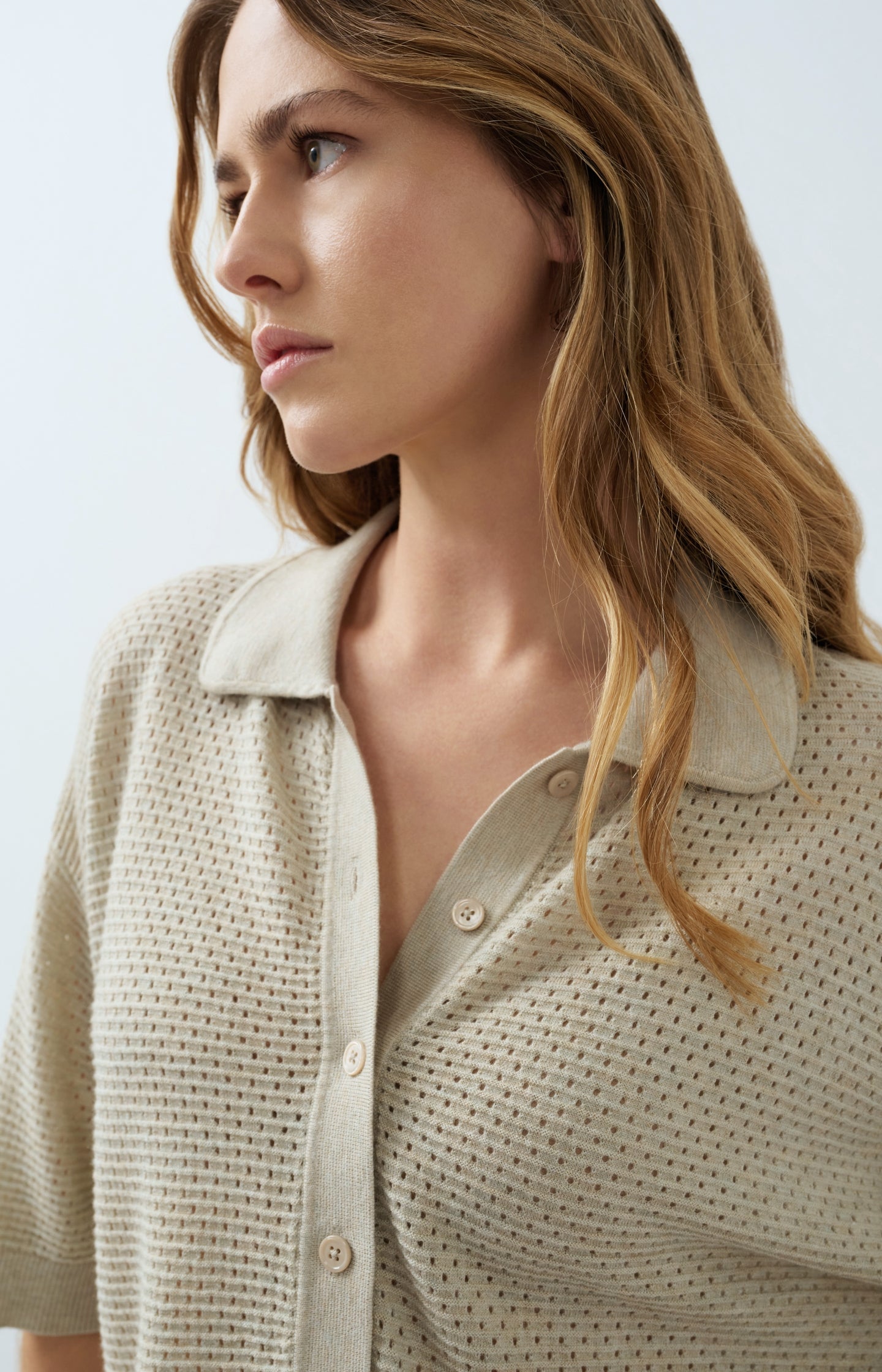 Open knit cardigan with collar and short sleeves