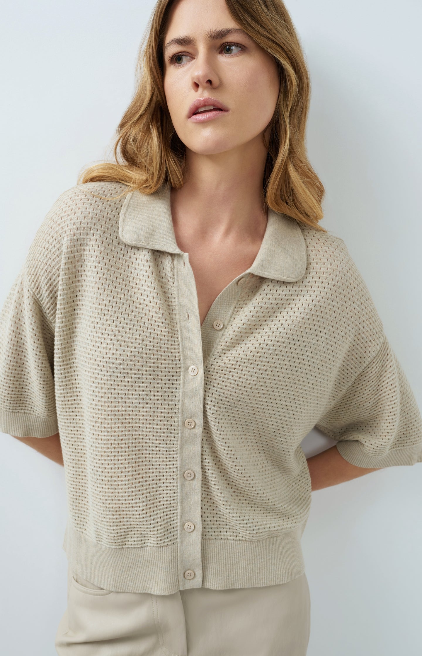 Open knit cardigan with collar and short sleeves