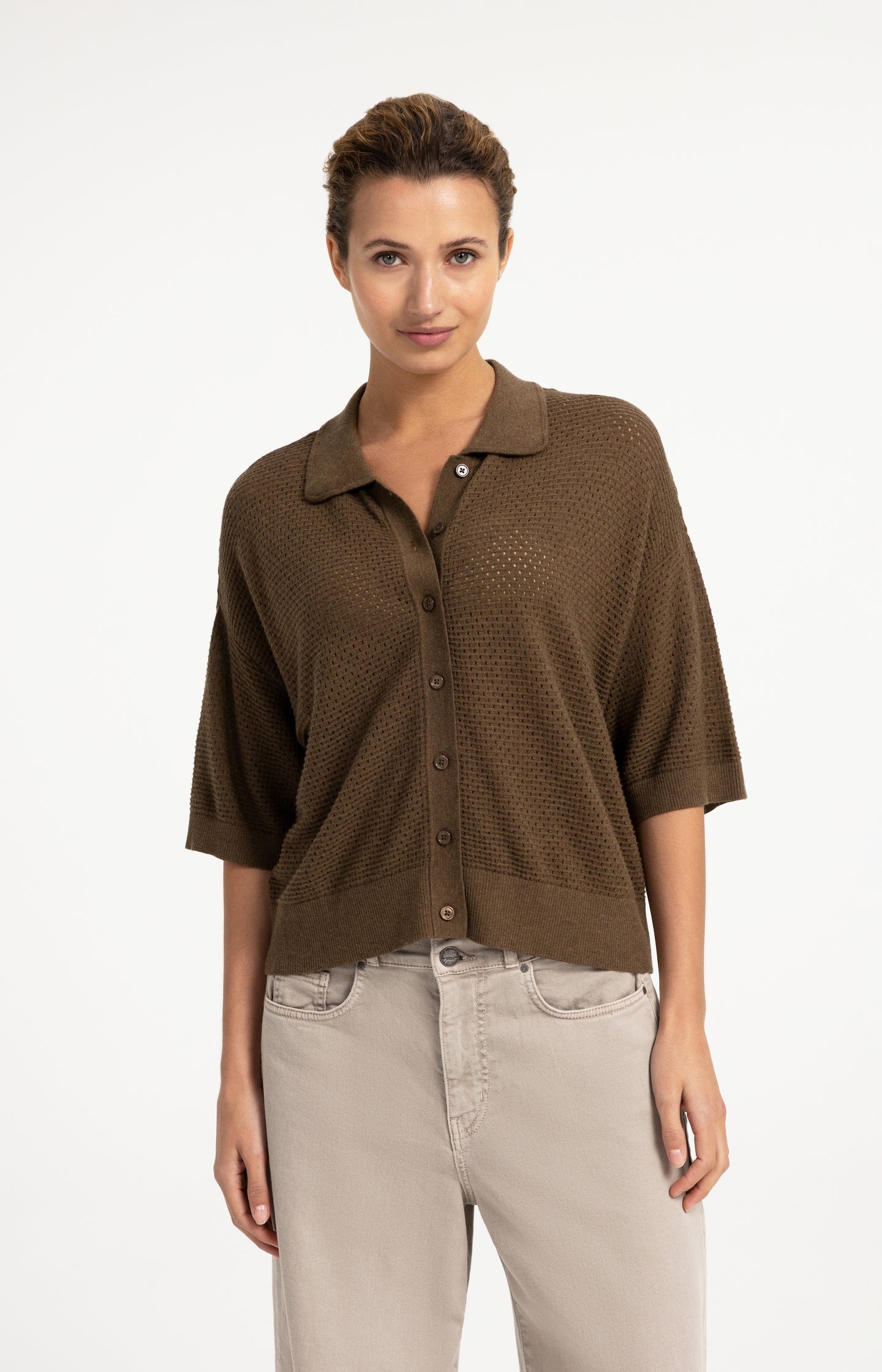 Open knit cardigan with collar and short sleeves