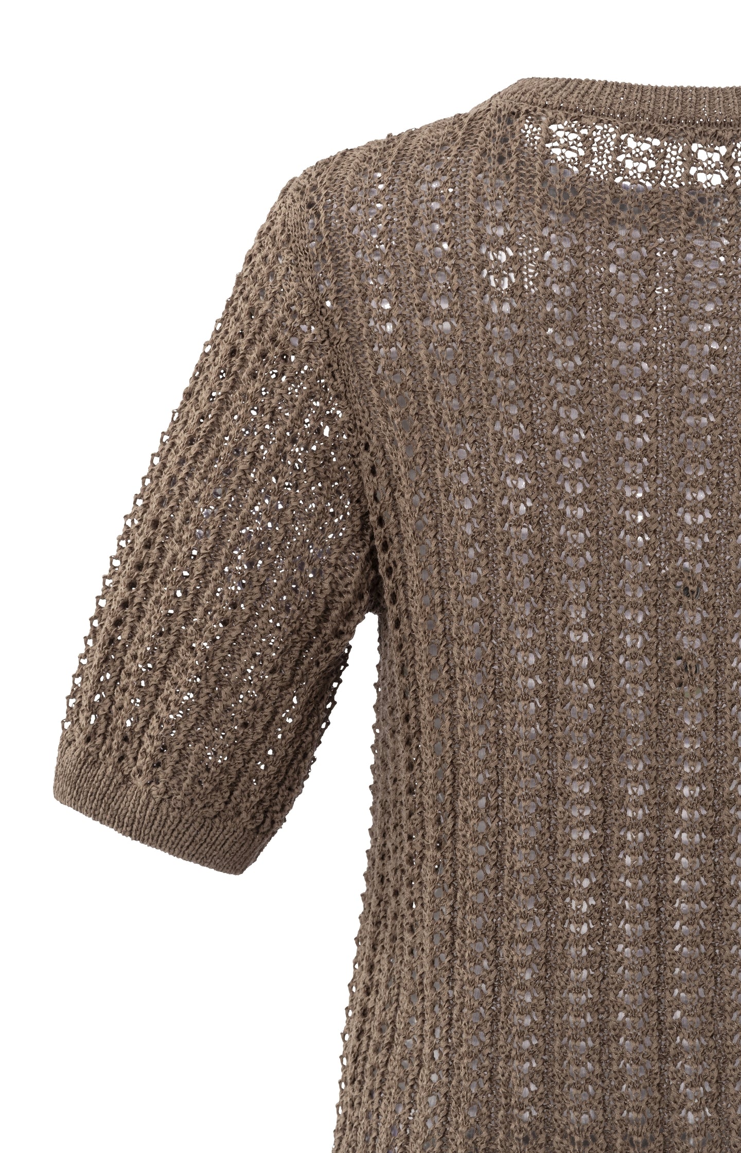 Open-knit sweater with half-length sleeves