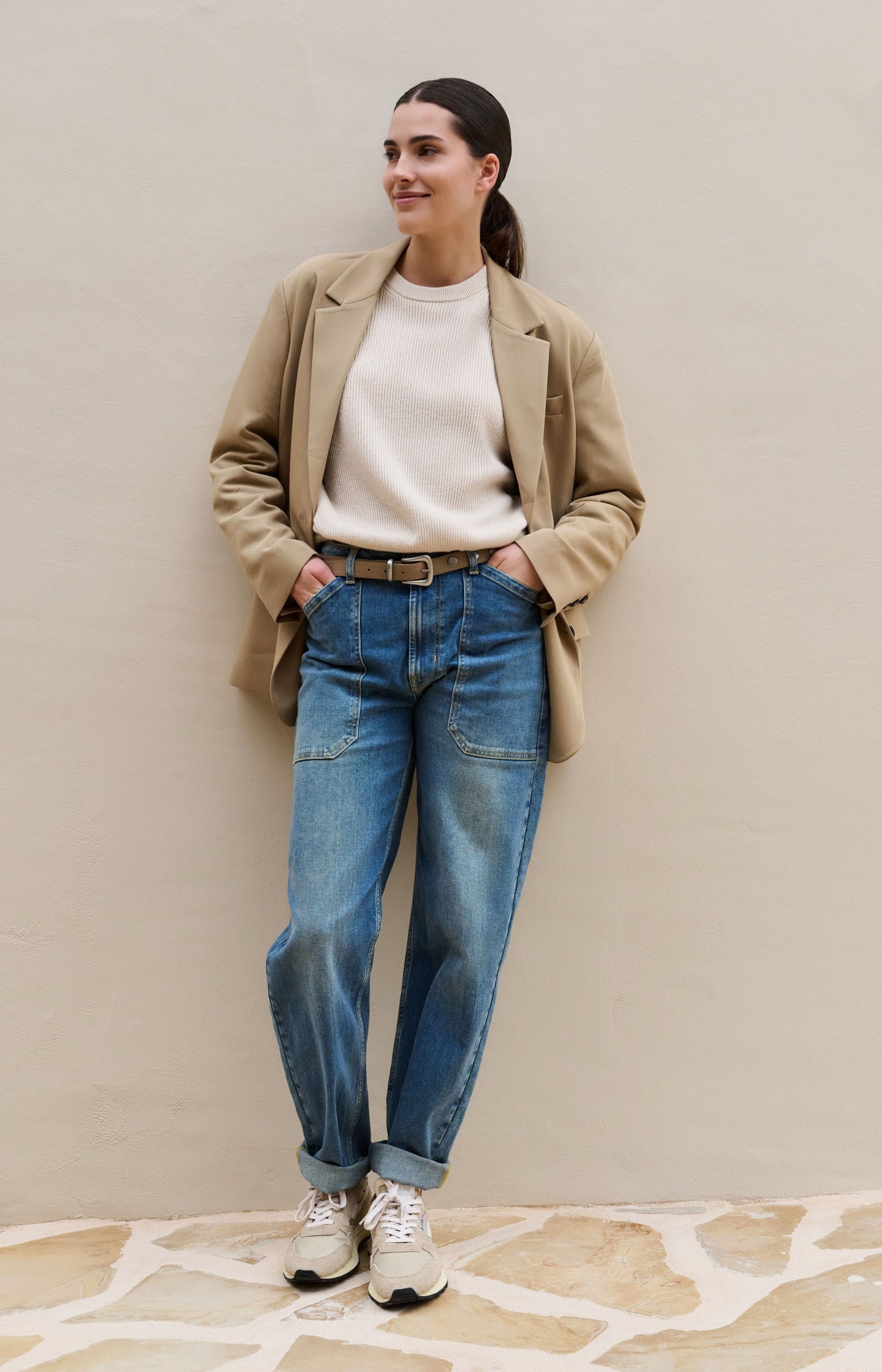 Oversized blazer with fancy button details - Brown