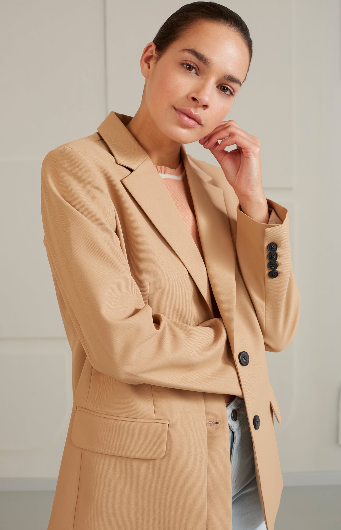 Oversized blazer with long sleeves, pockets and buttons - Tannin Brown