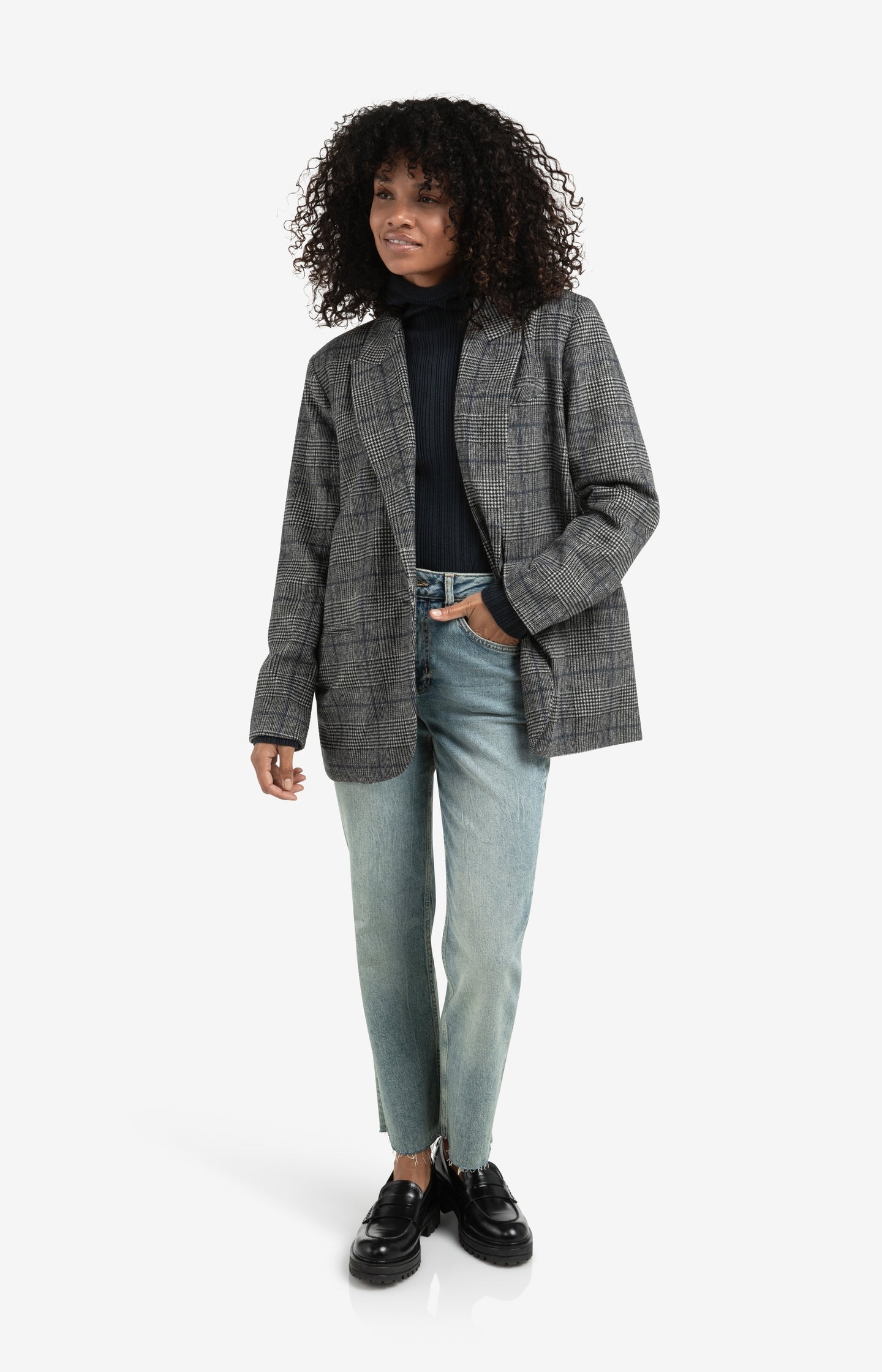 Oversized checked blazer with button closure - Type: lookbook