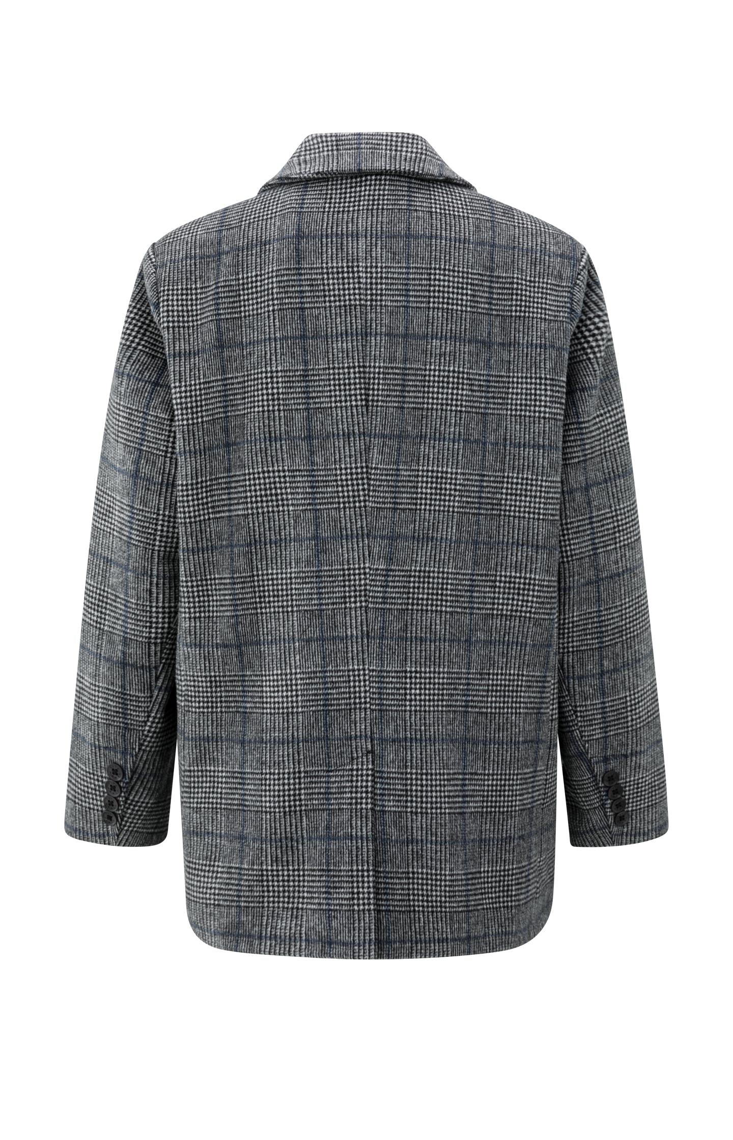 Oversized checked blazer with button closure