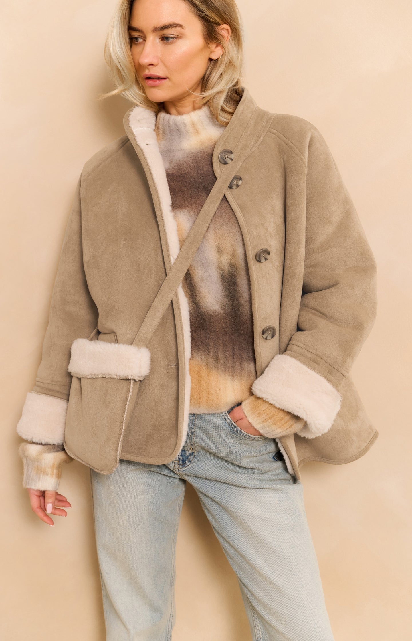 Oversized lammy coat with raglan sleeves