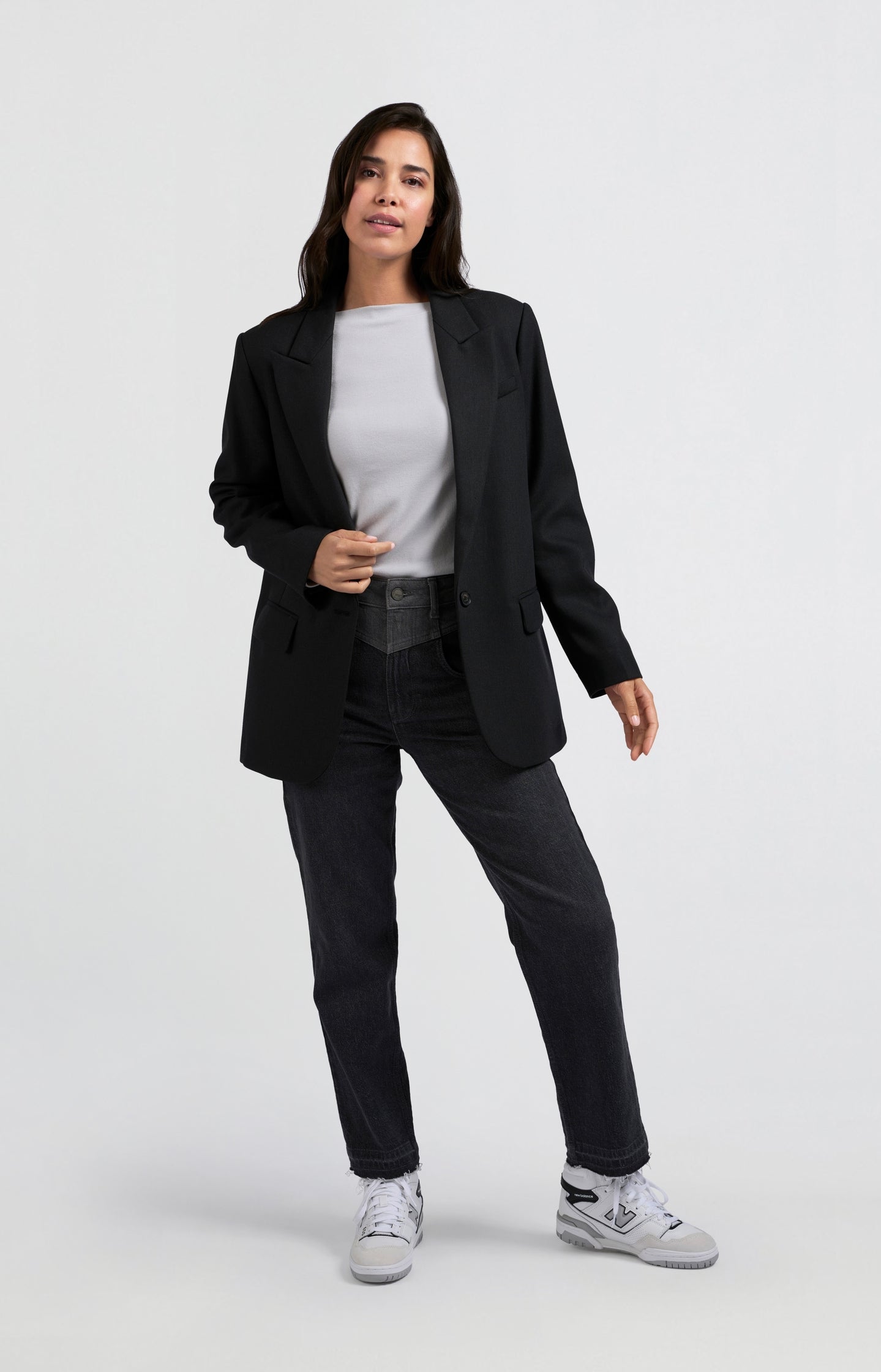 Oversized long sleeve blazer with pockets and single button