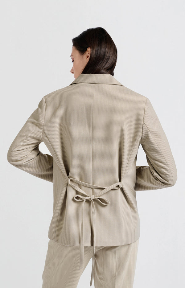 Oversize-Nadelstreifenblazemit Bindegürtel Humus Beige main image 0