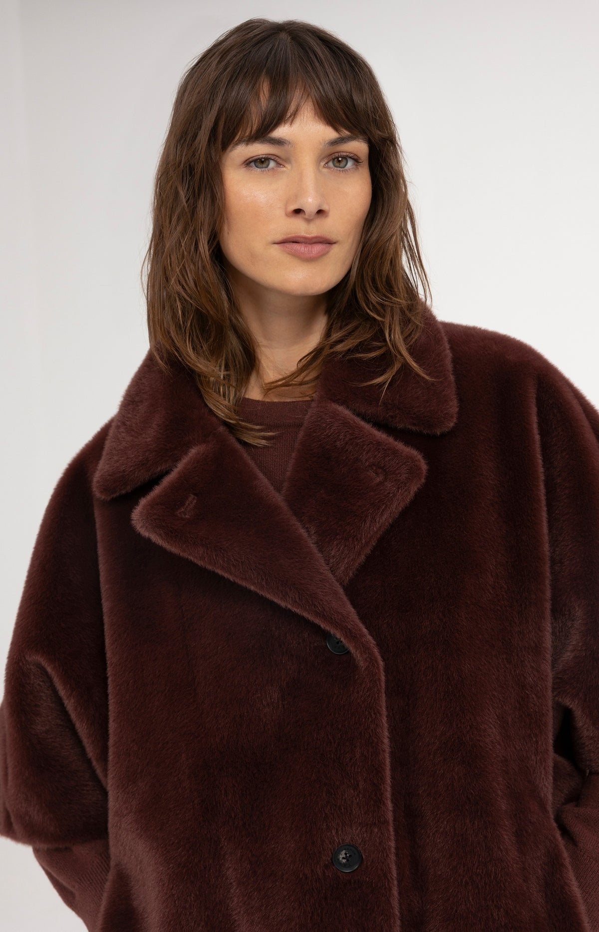 Oversized reversible faux fur jacket - Bitter Chocolate Red