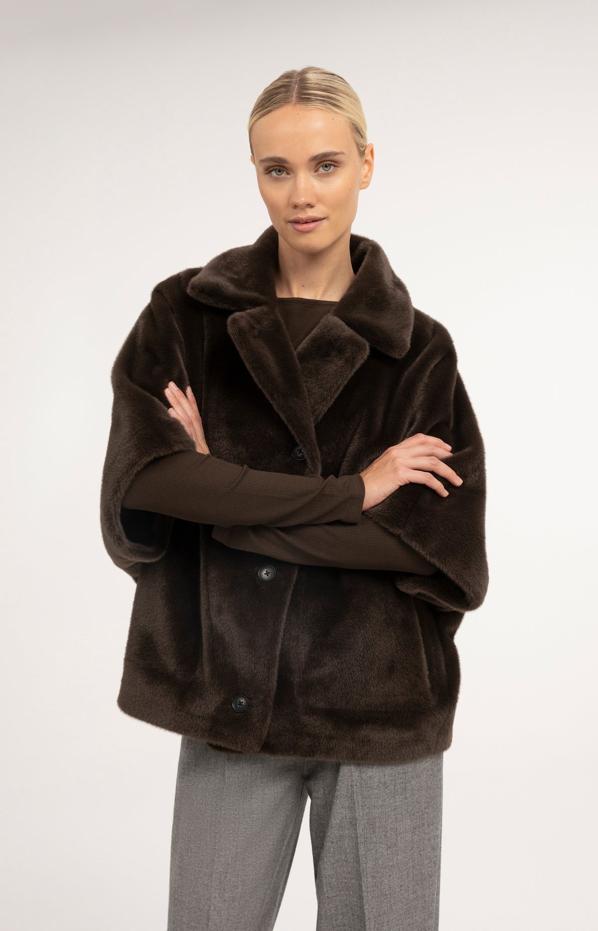 Oversize-Wendejacke aus Fellimitat - Delicioso Brown