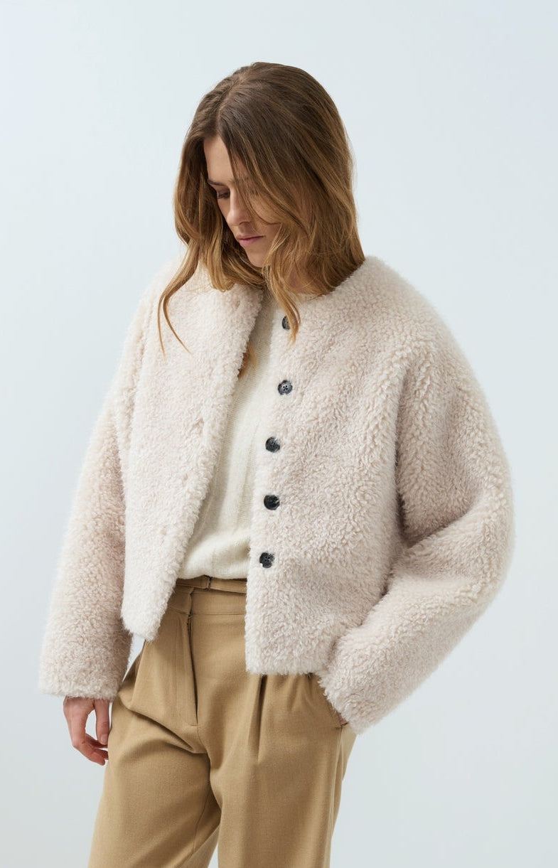 Oversized short faux fur jacket