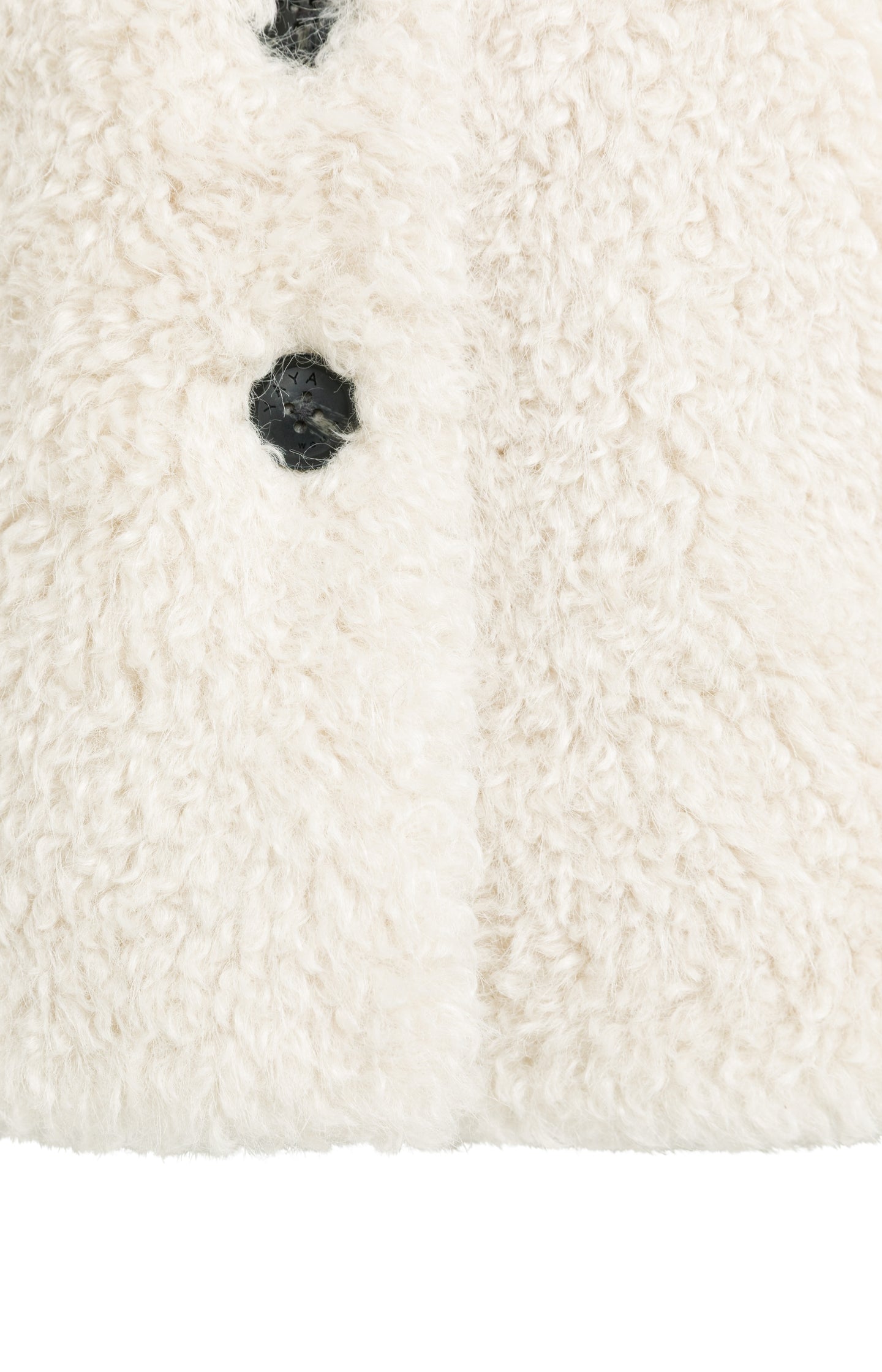 Oversized short faux fur jacket - Type: lookbook