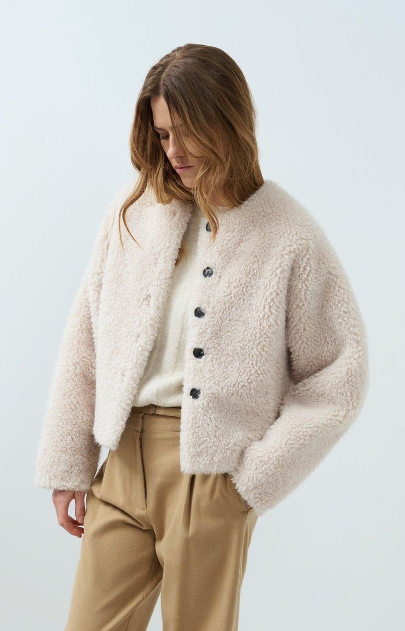 Oversized short faux fur jacket