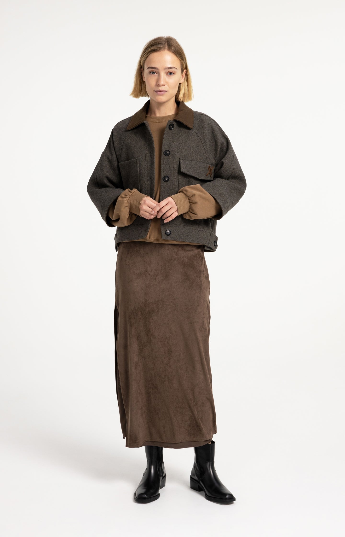 Oversized sweater with balloon sleeves and washed finish