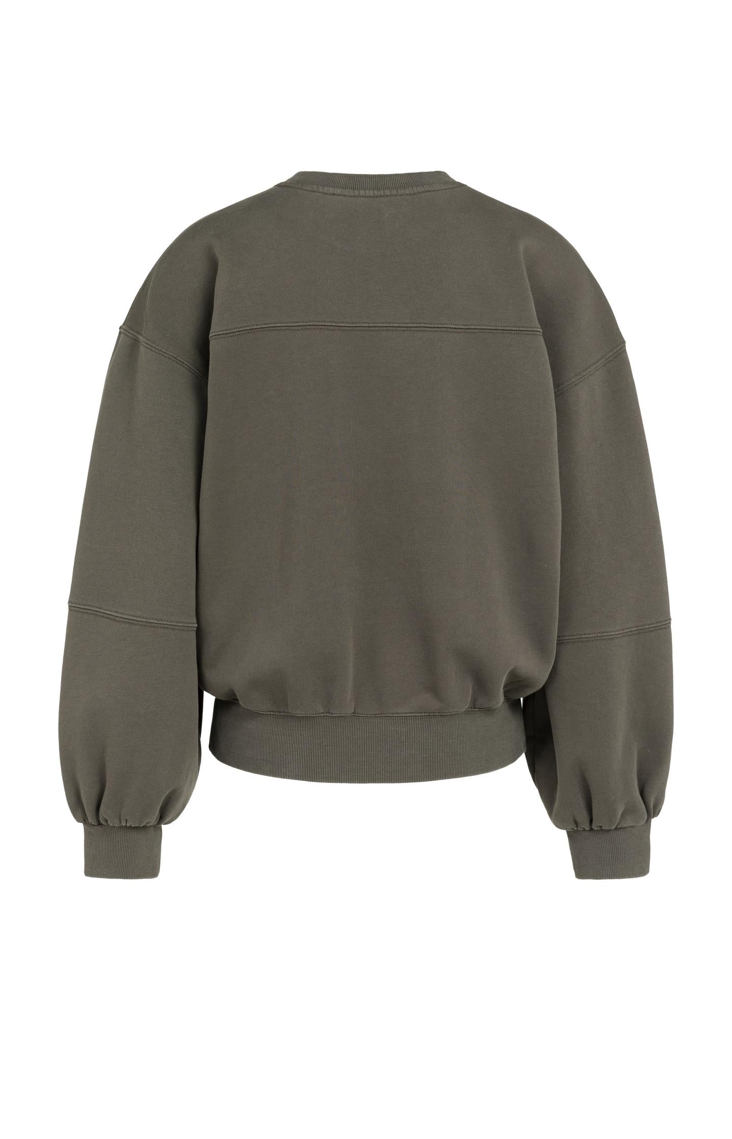Oversized sweater with balloon sleeves and washed finish