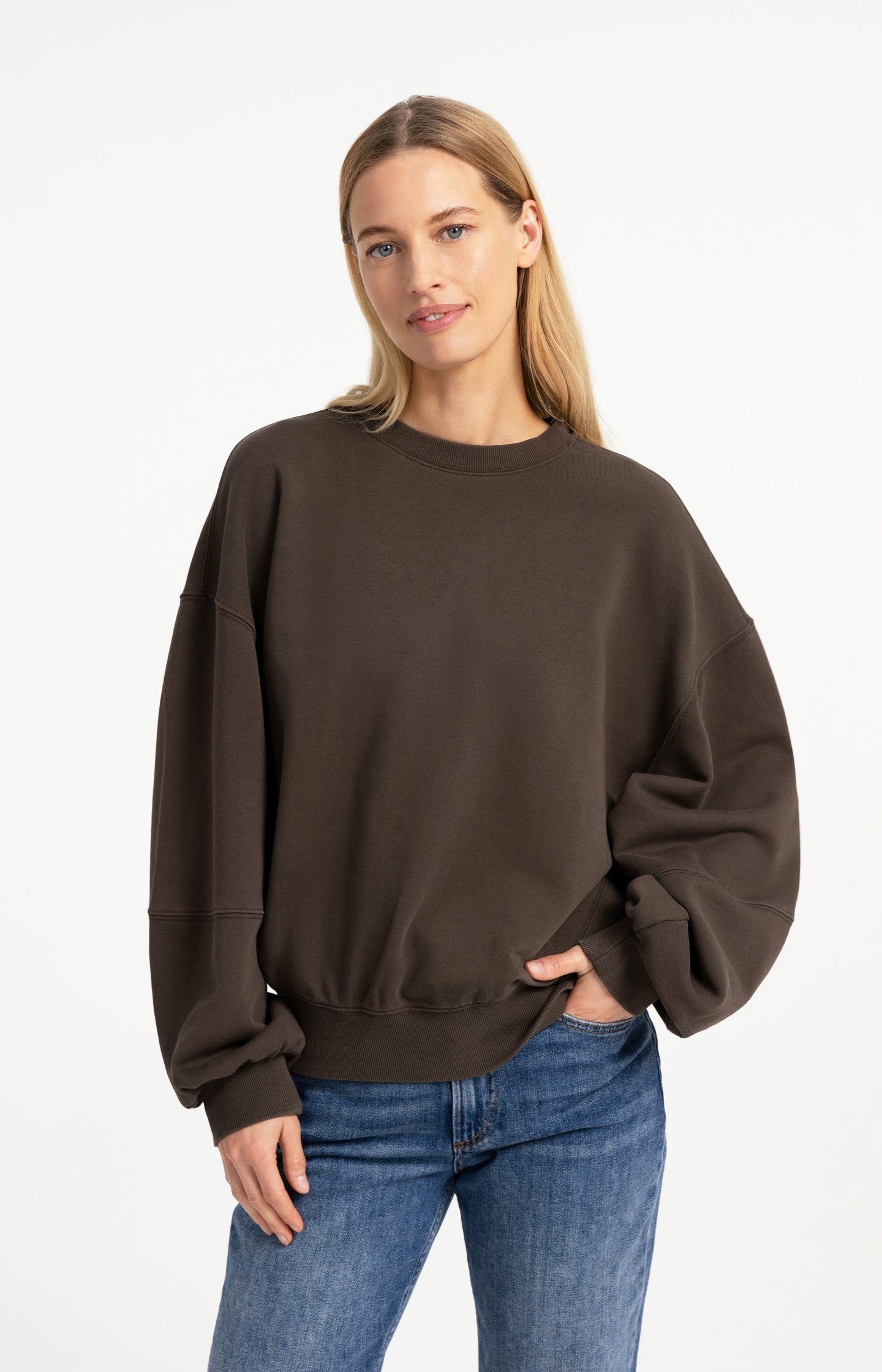 Oversized sweater with balloon sleeves and washed finish
