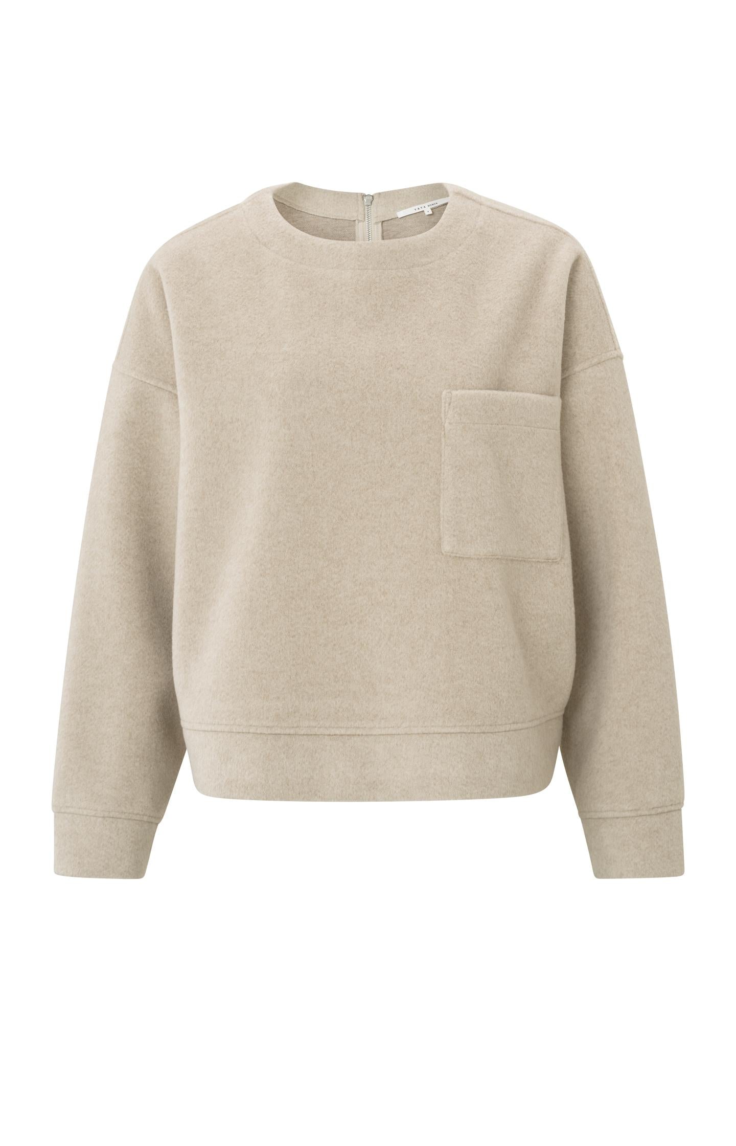 Oversized sweatshirt with round neck, long sleeves and pocket - Type: product