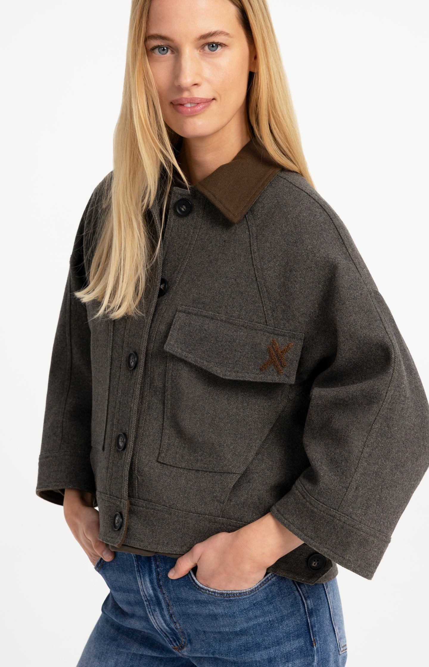 Oversized wool blend jacket with contrast collar