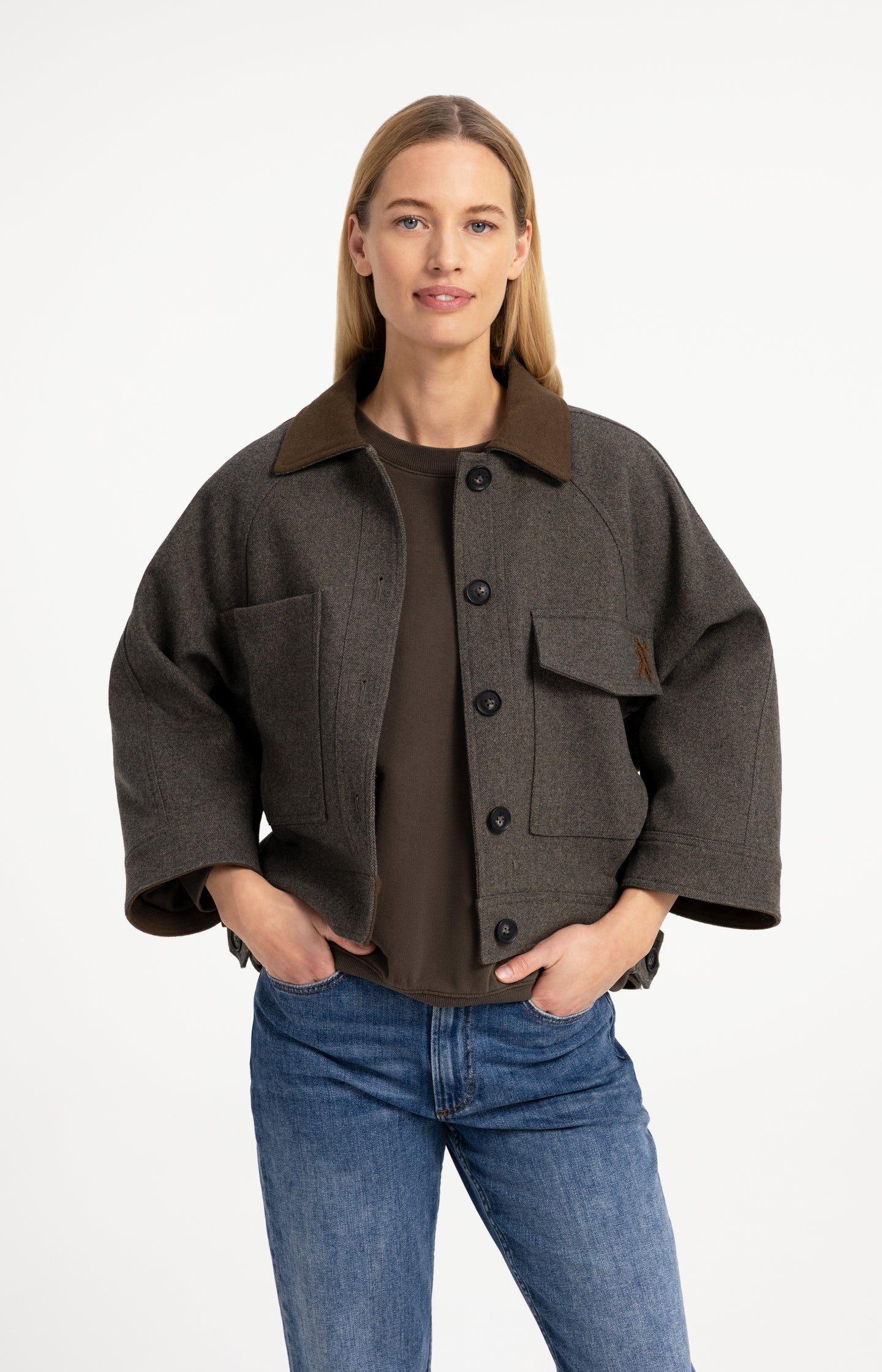 Oversized wool blend jacket with contrast collar