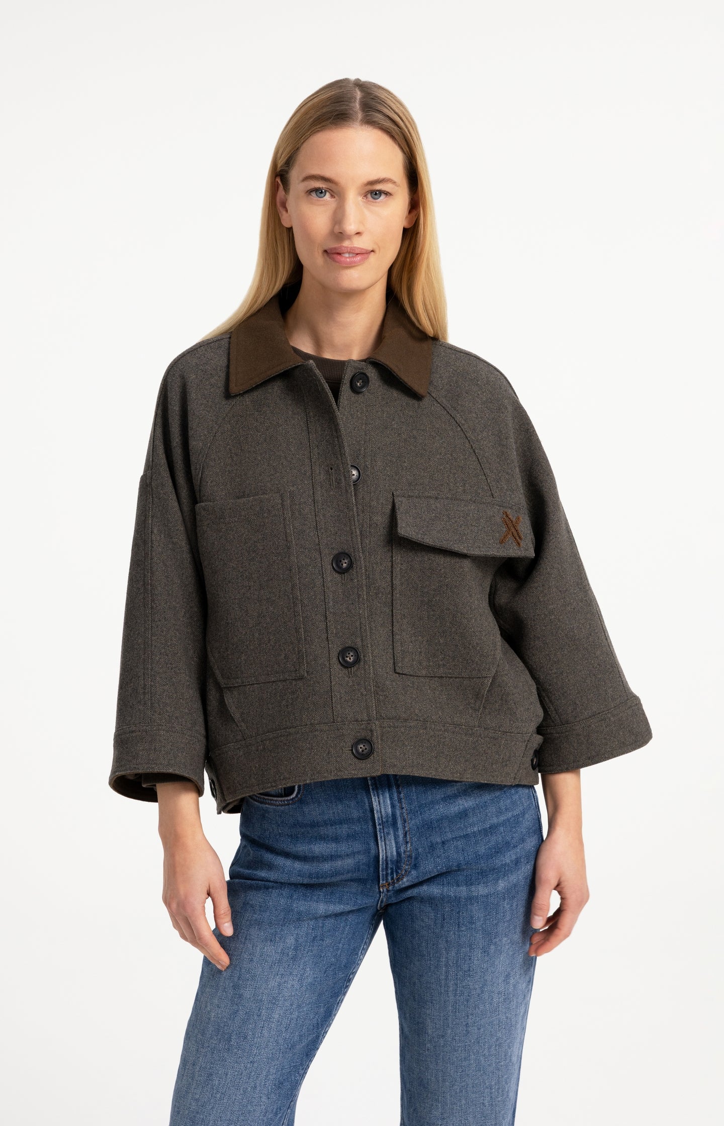 Oversized wool blend jacket with contrast collar