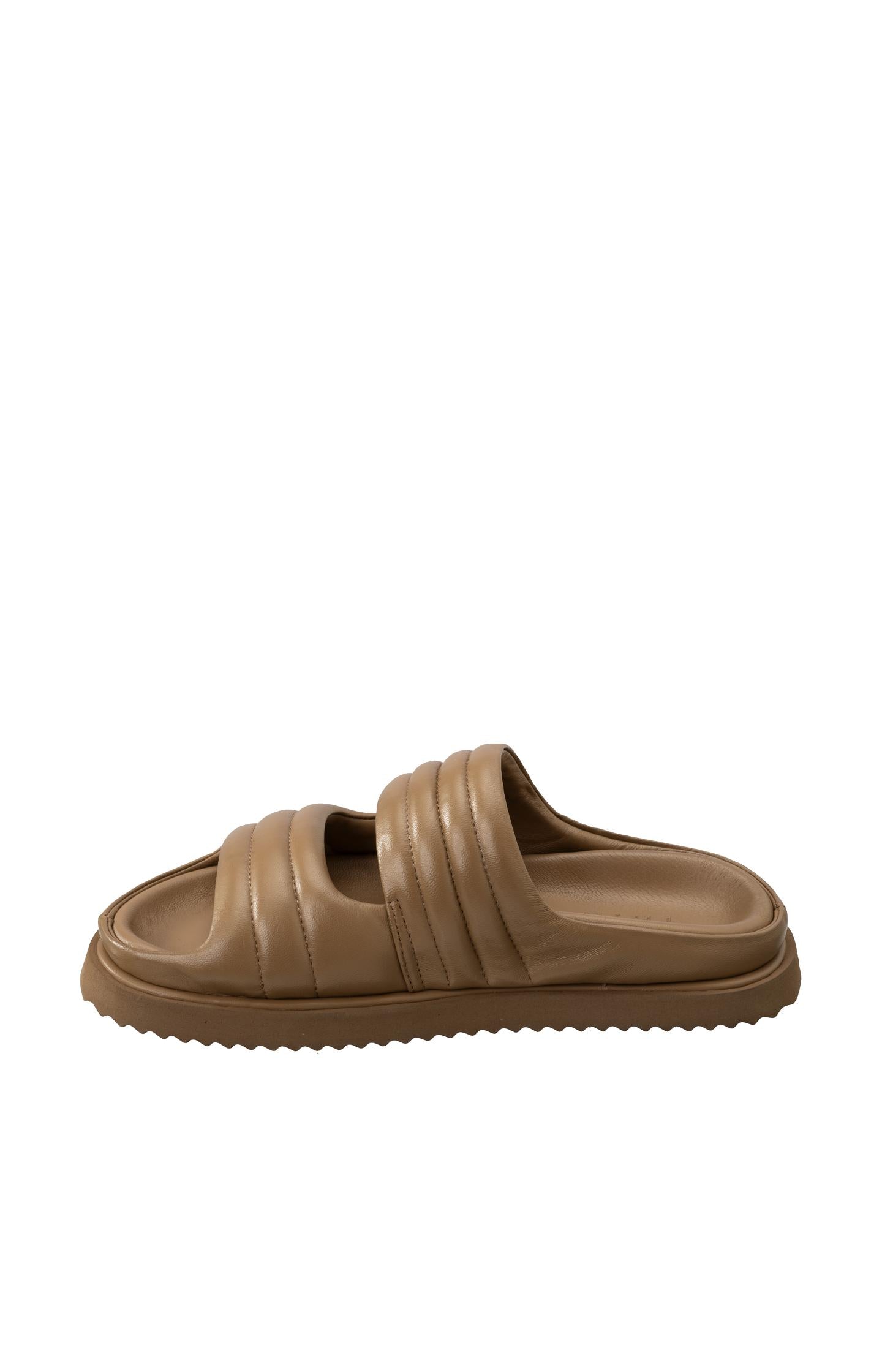 Padded sandals with wide straps
