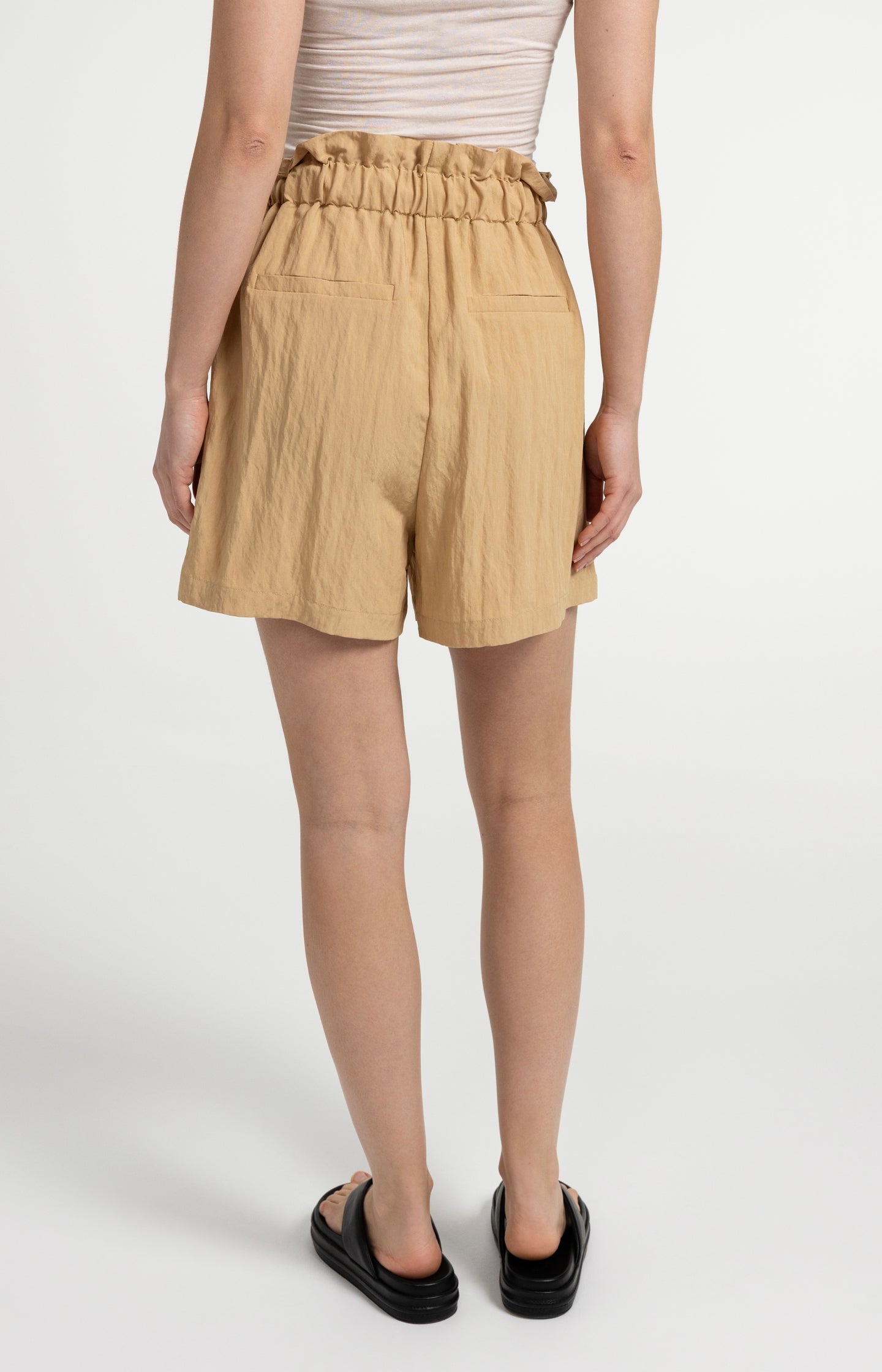 Paperbag bermuda with cargo pockets