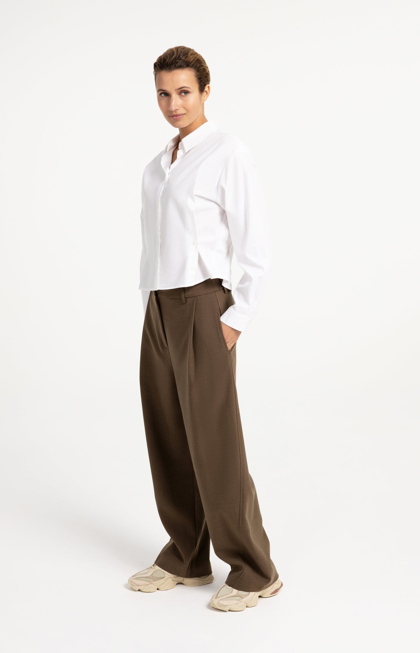 Poplin blouse with adjustable waist and long sleeves