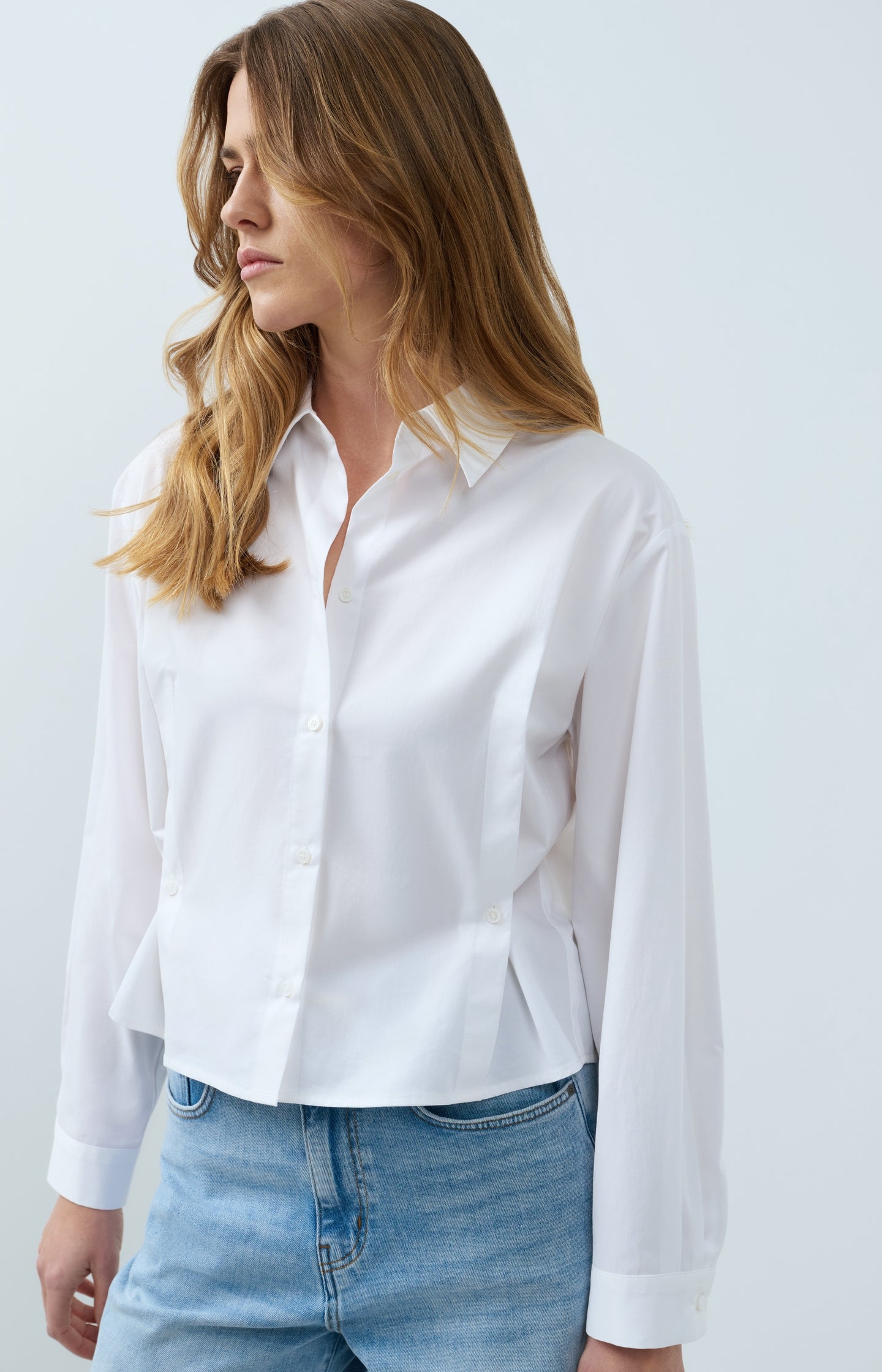 Poplin blouse with adjustable waist and long sleeves