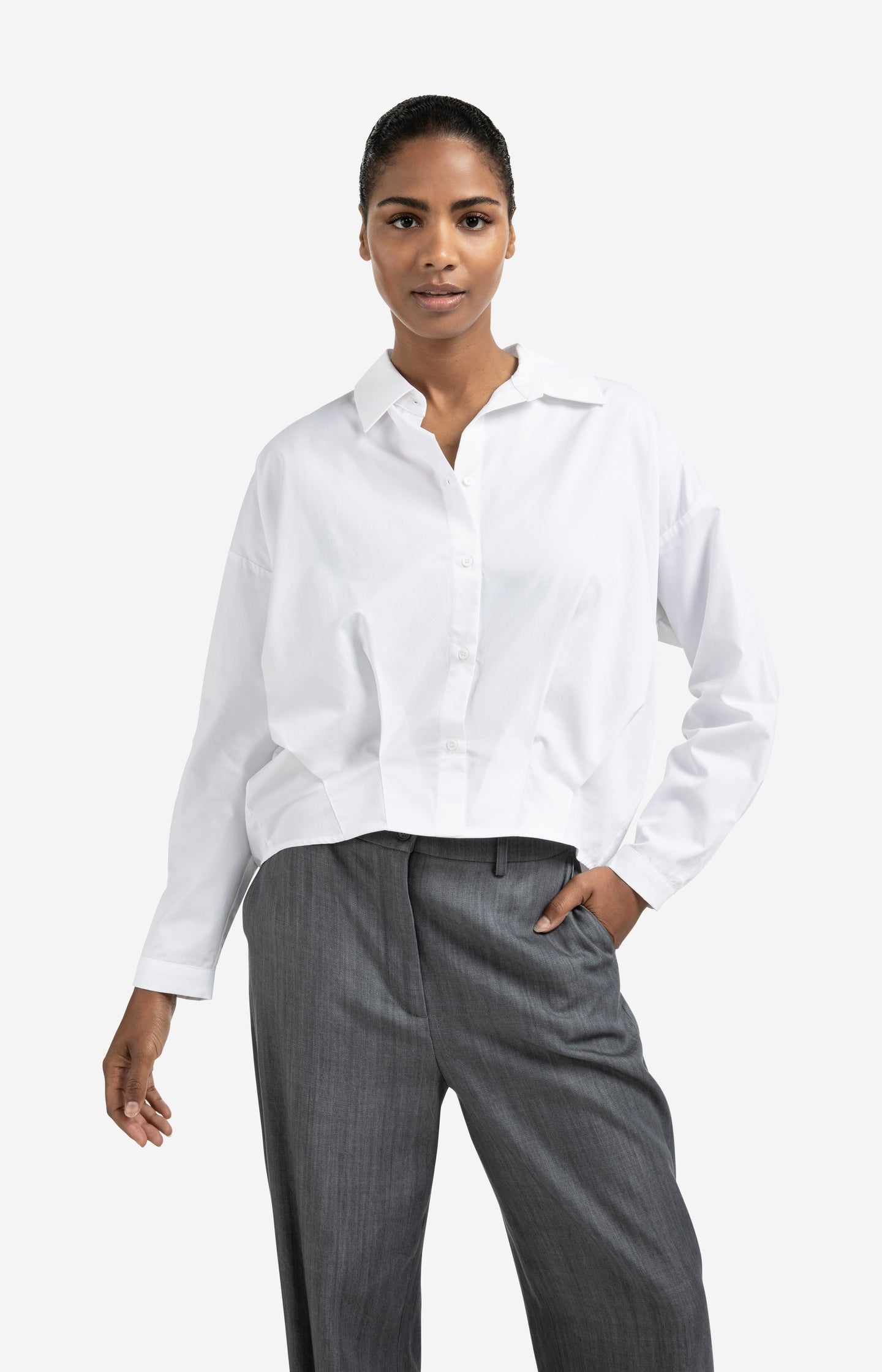 Poplin blouse with front pleat details and classic collar