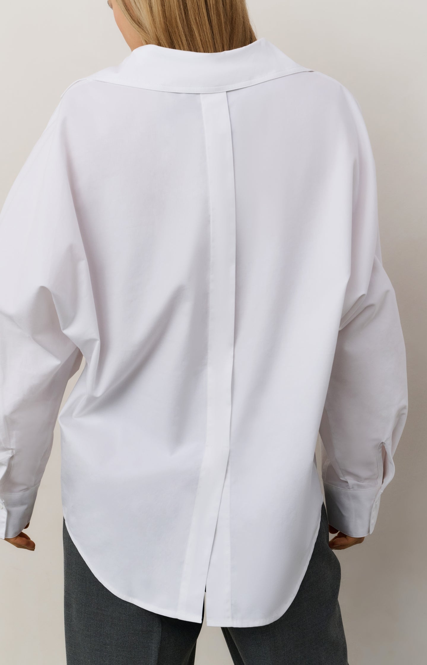 Poplin blouse with polo collar and V-neck