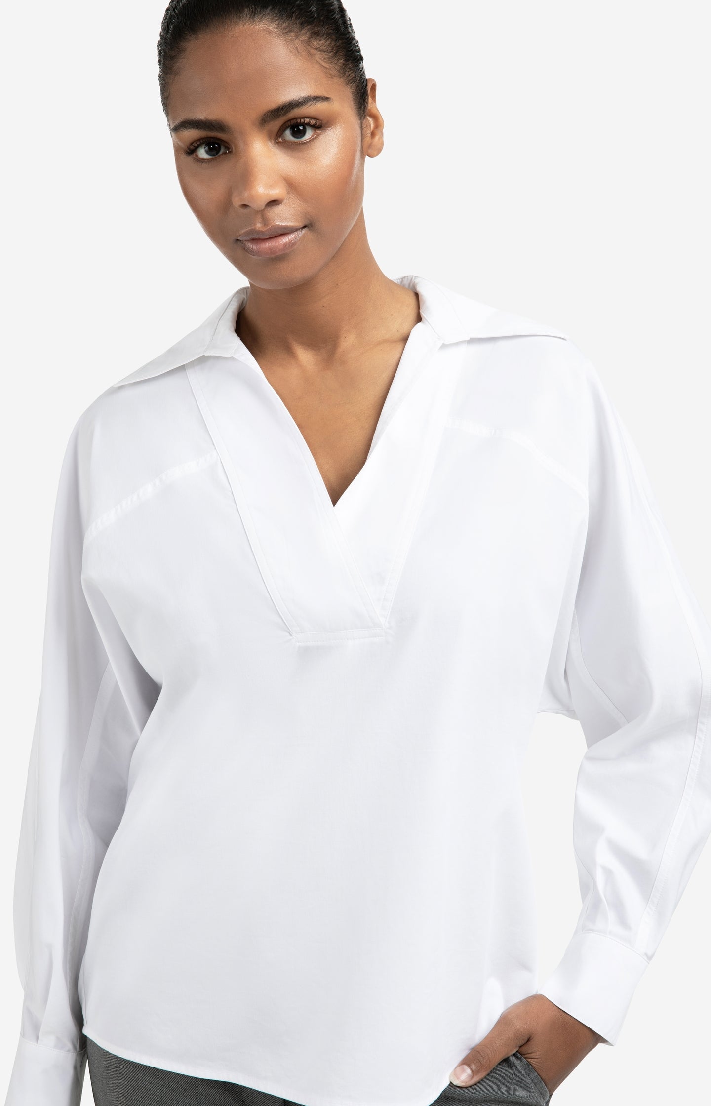 Poplin blouse with polo collar and V-neck