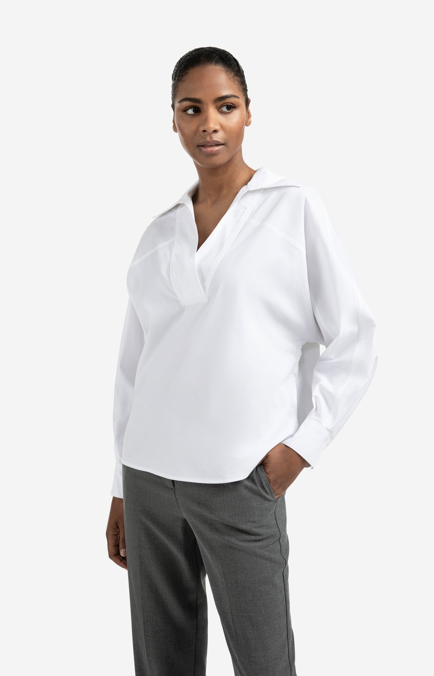 Poplin blouse with polo collar and V-neck