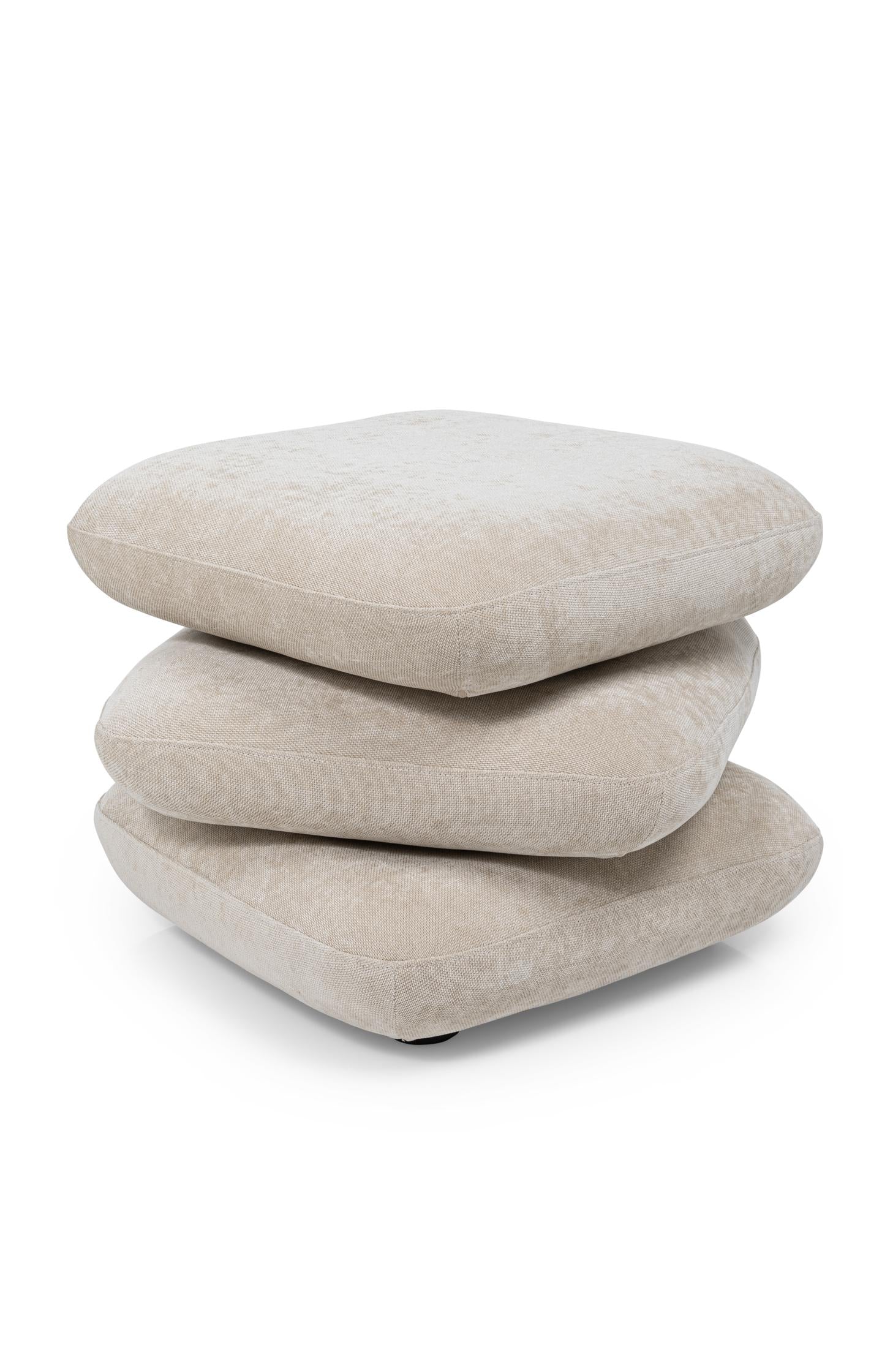 Pouf with swivel cushions