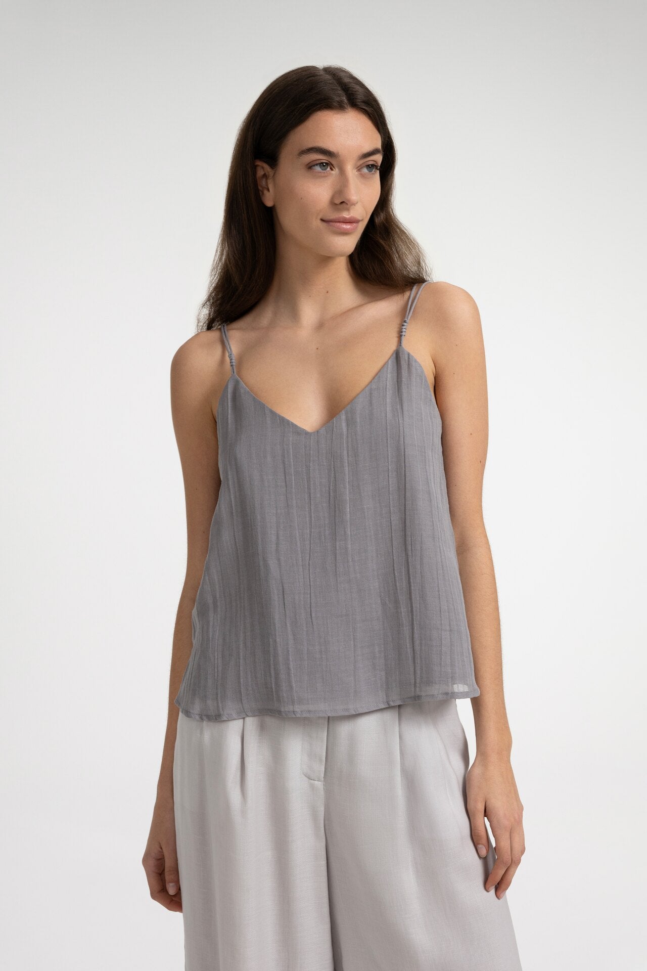 V-neck top with double shoulder straps - Type: video