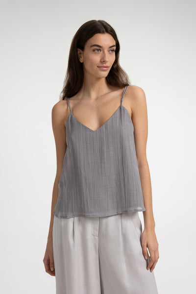 V-neck top with double shoulder straps - Type: video