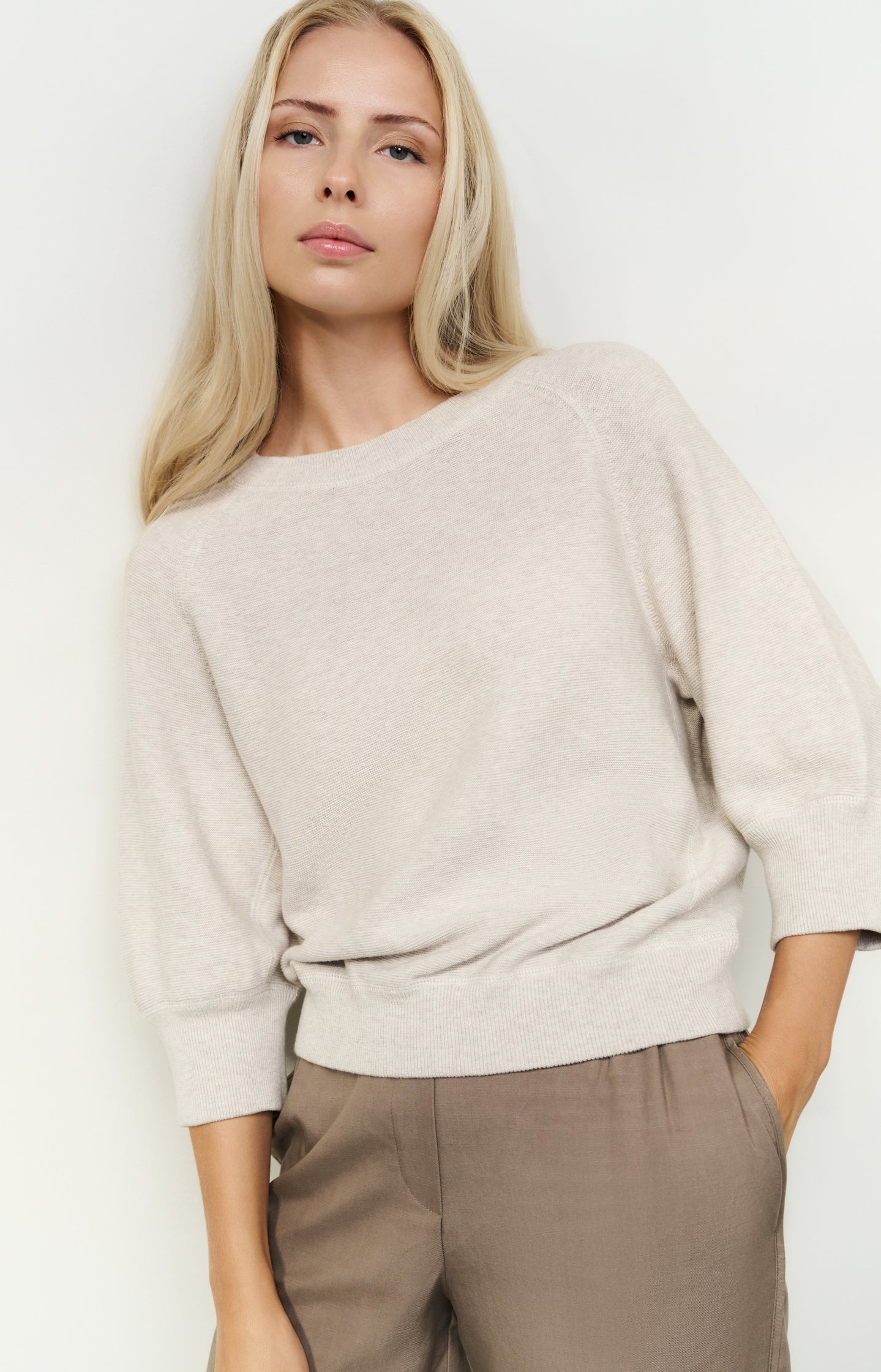 Raglan sweater with subtle balloon sleeves