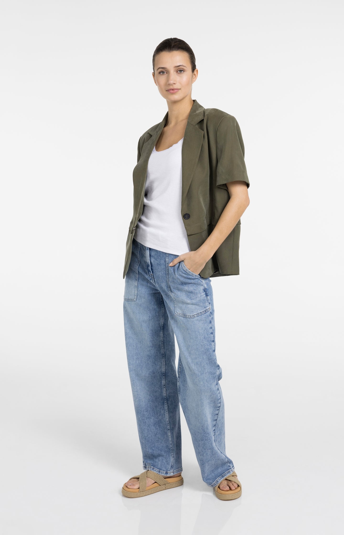 Relaxed jeans with drawstring waist