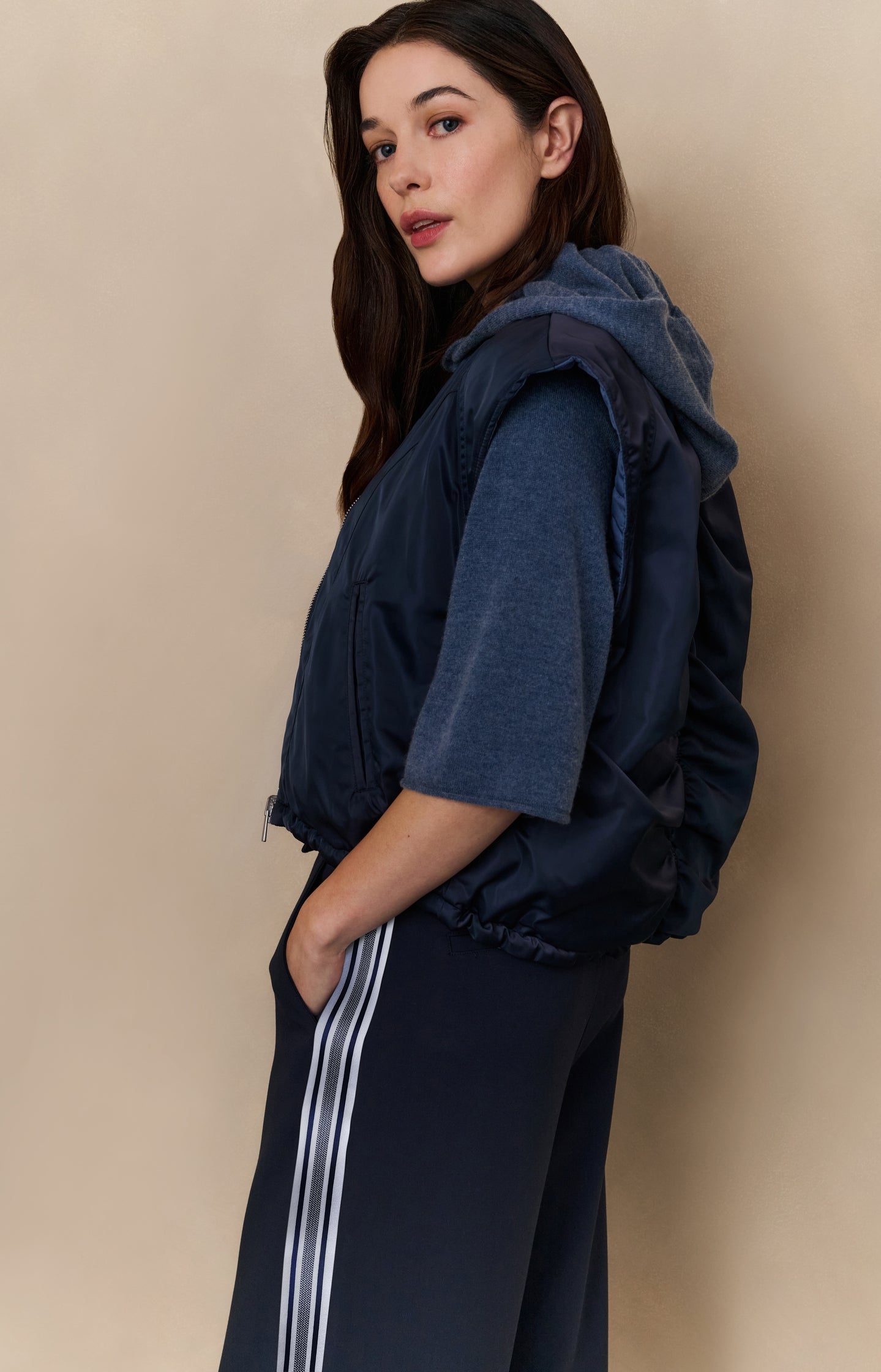 Reversible padded bodywarmer with zip closure