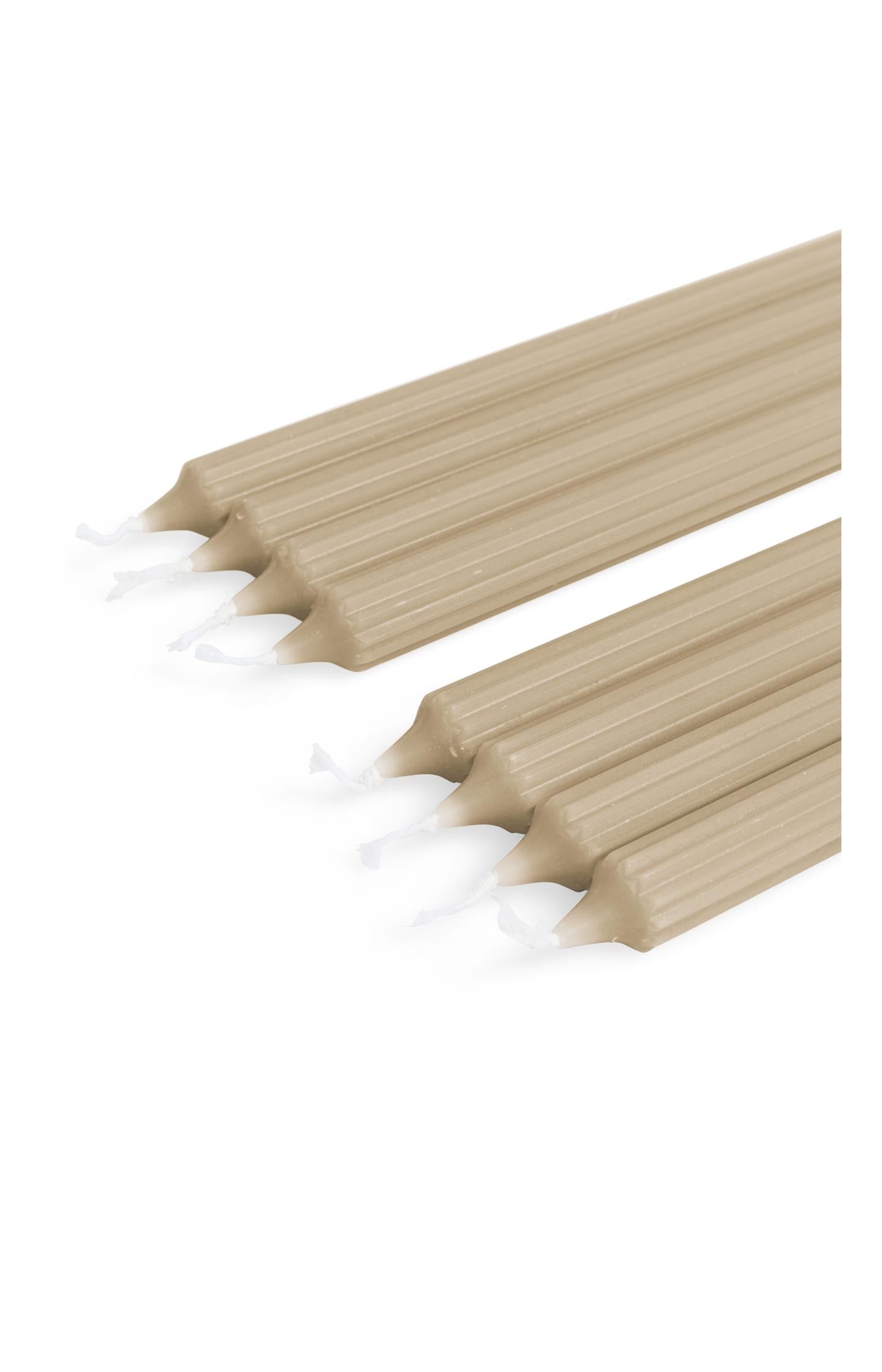Ribbed dinner candles - set of 8