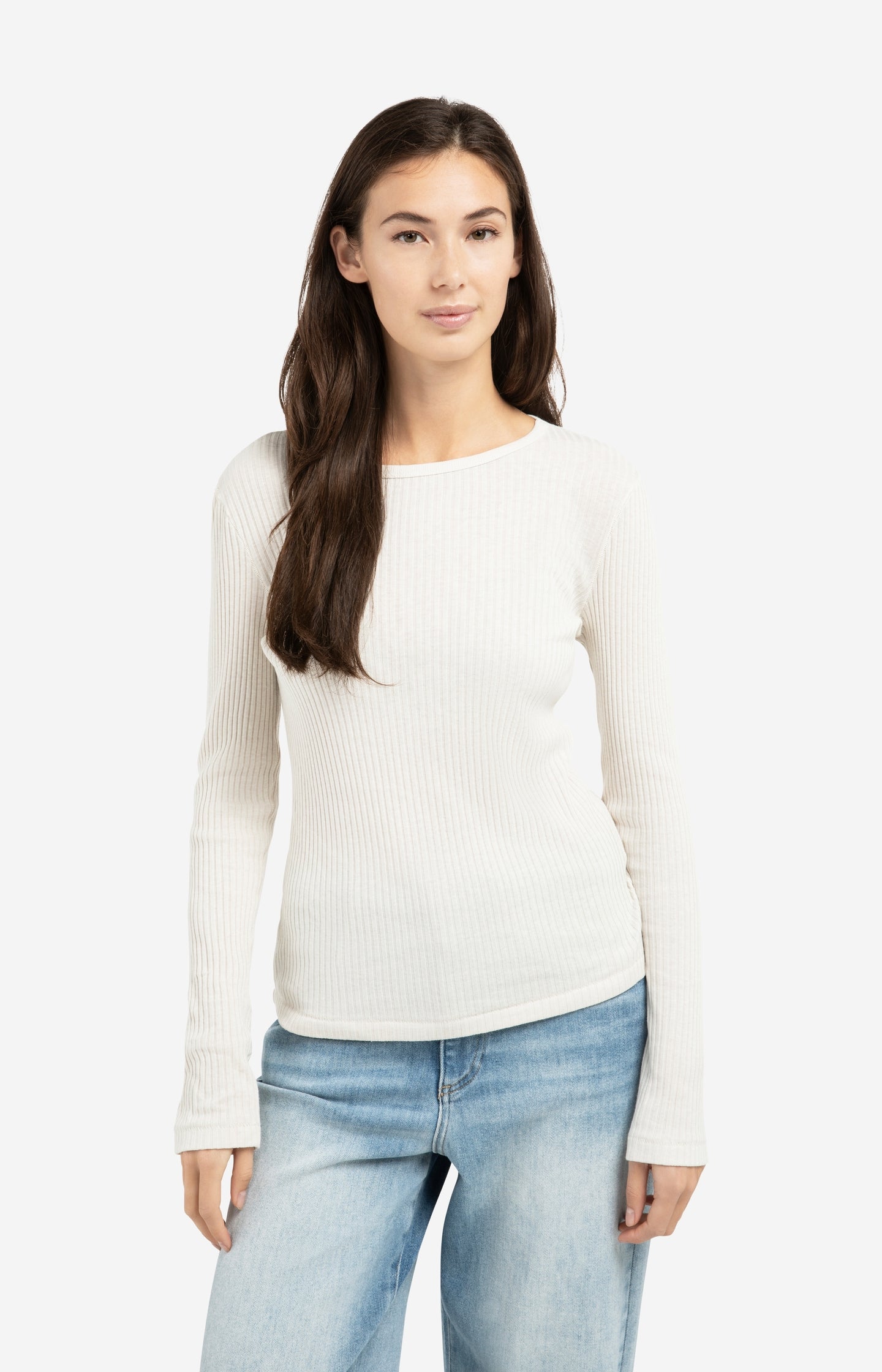 Ribbed long sleeve shirt with round neckline