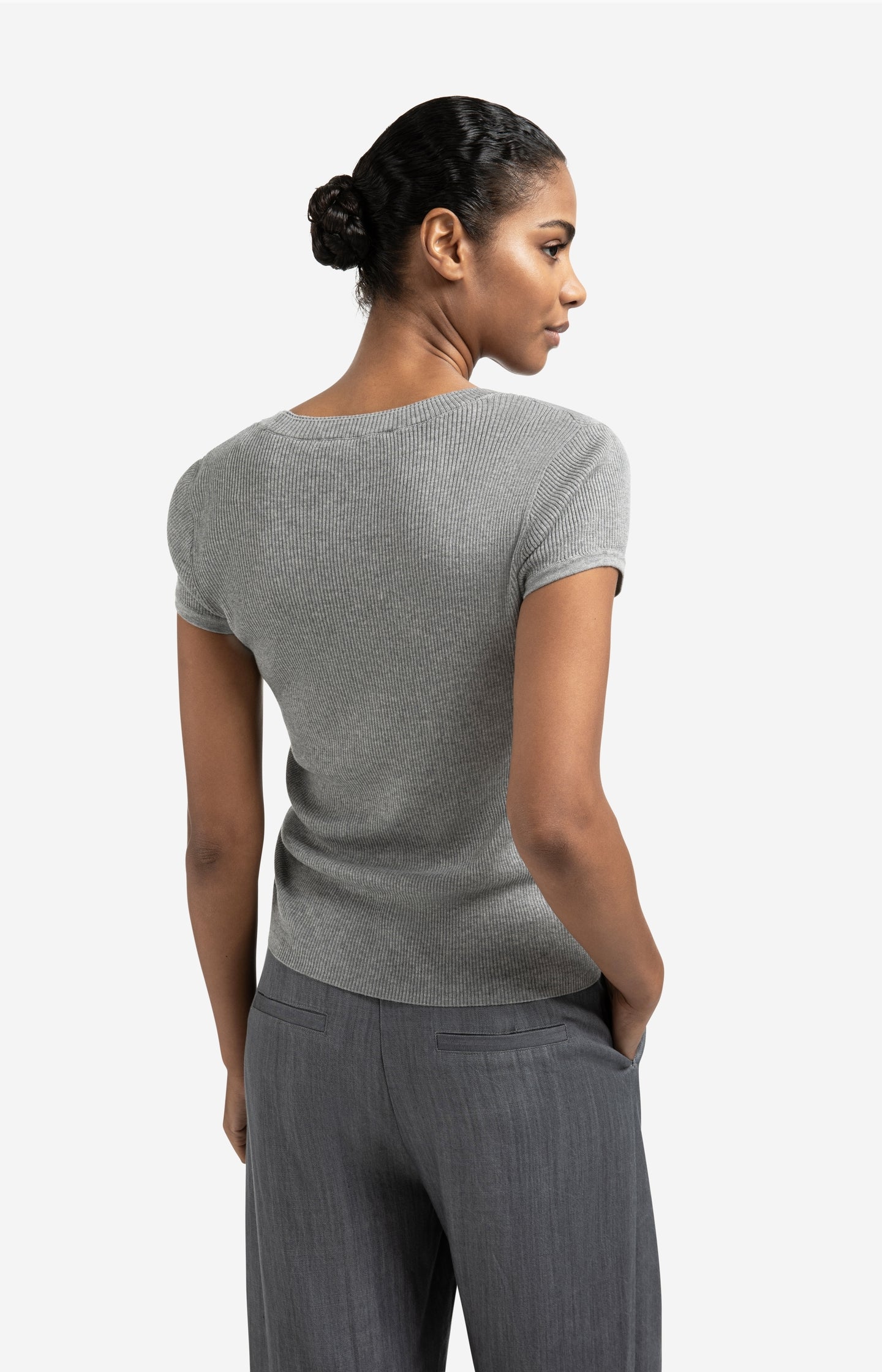 Ribbed short sleeve top with double neckline - Type: lookbook