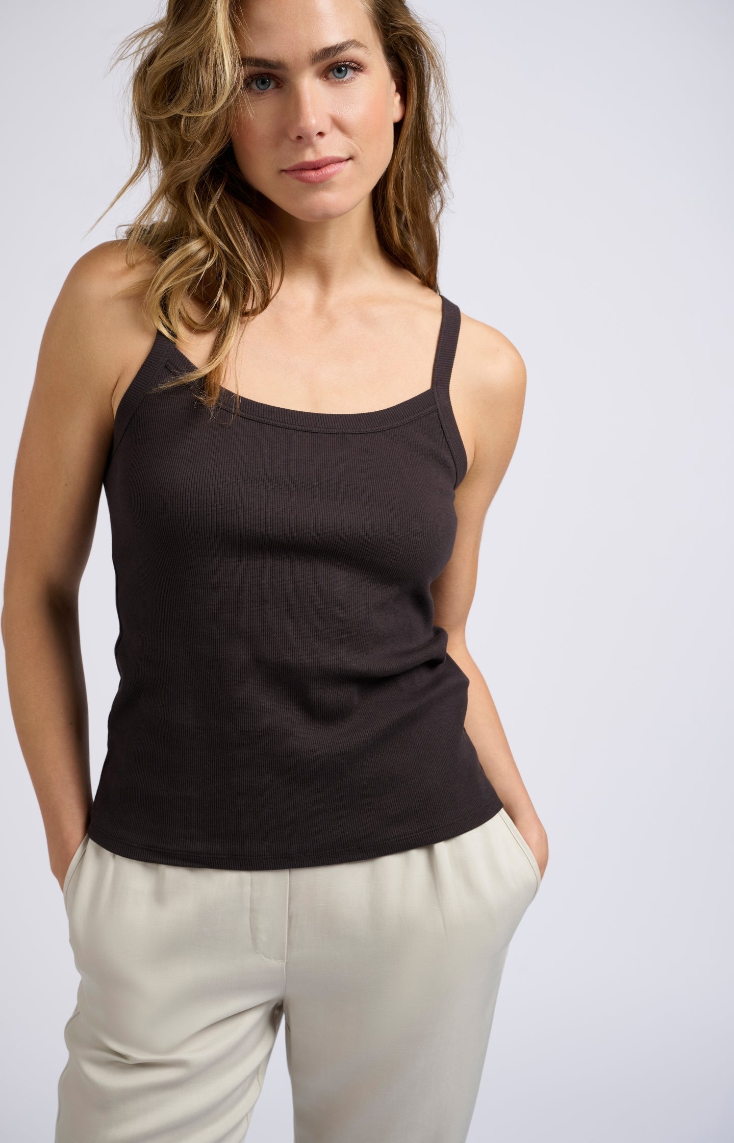 Ribbed singlet from organic cotton in regular fit - Licorice Black - Type: lookbook