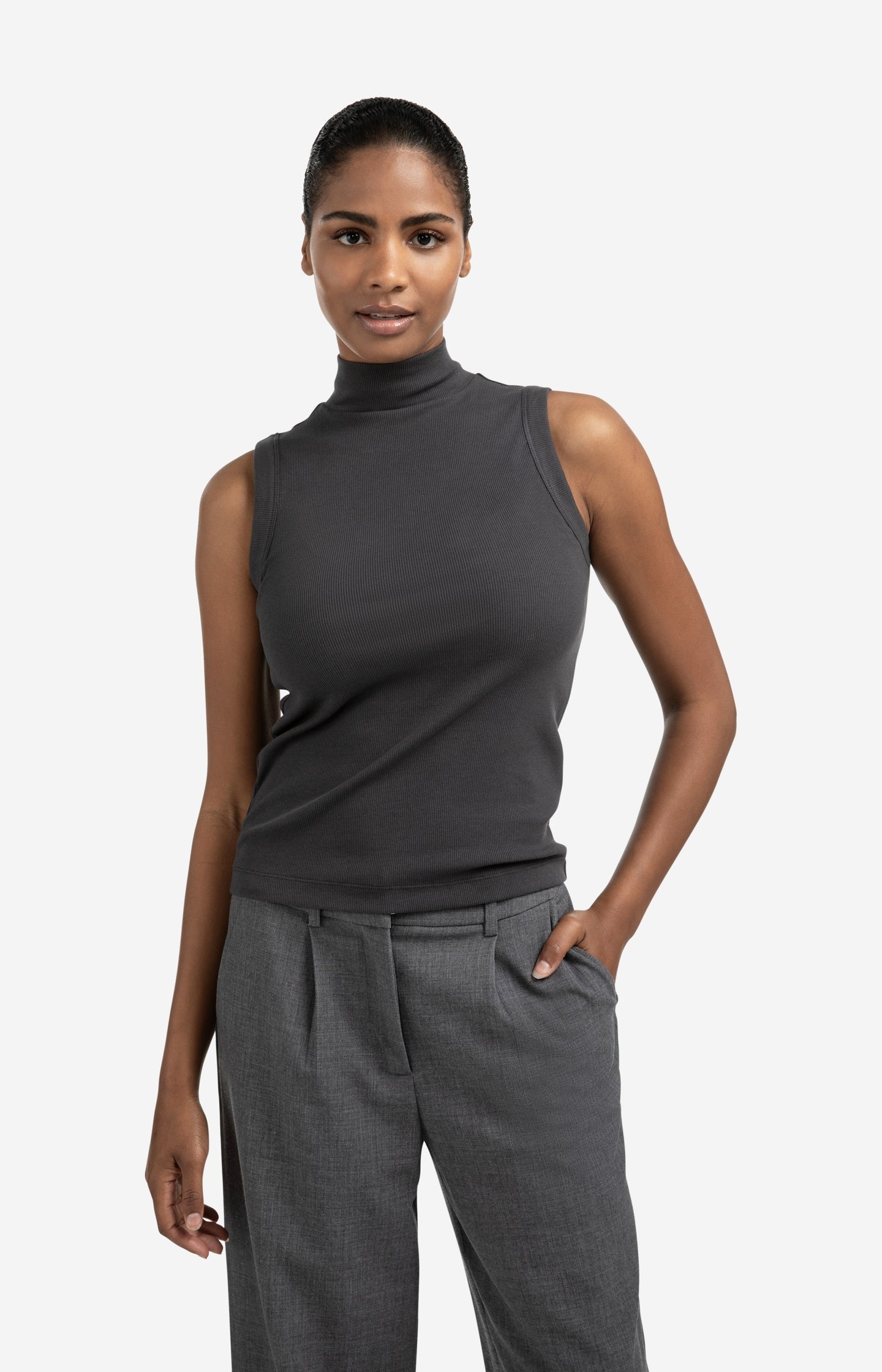 Ribbed singlet with high neck