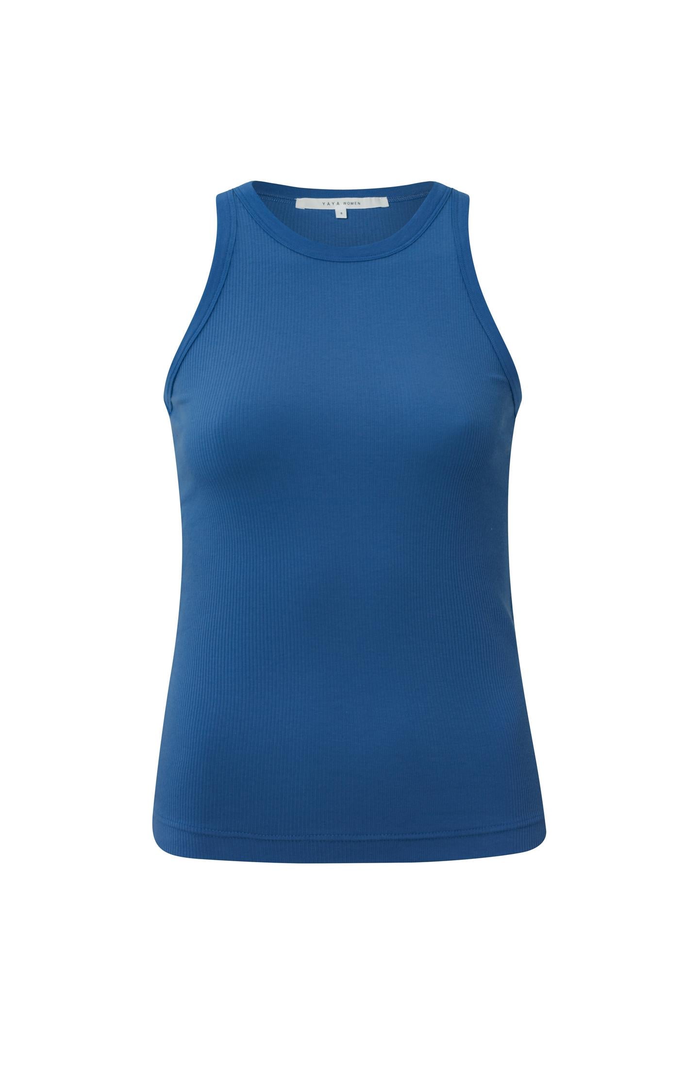 Ribbed singlet with round neck in regular fit - Type: product