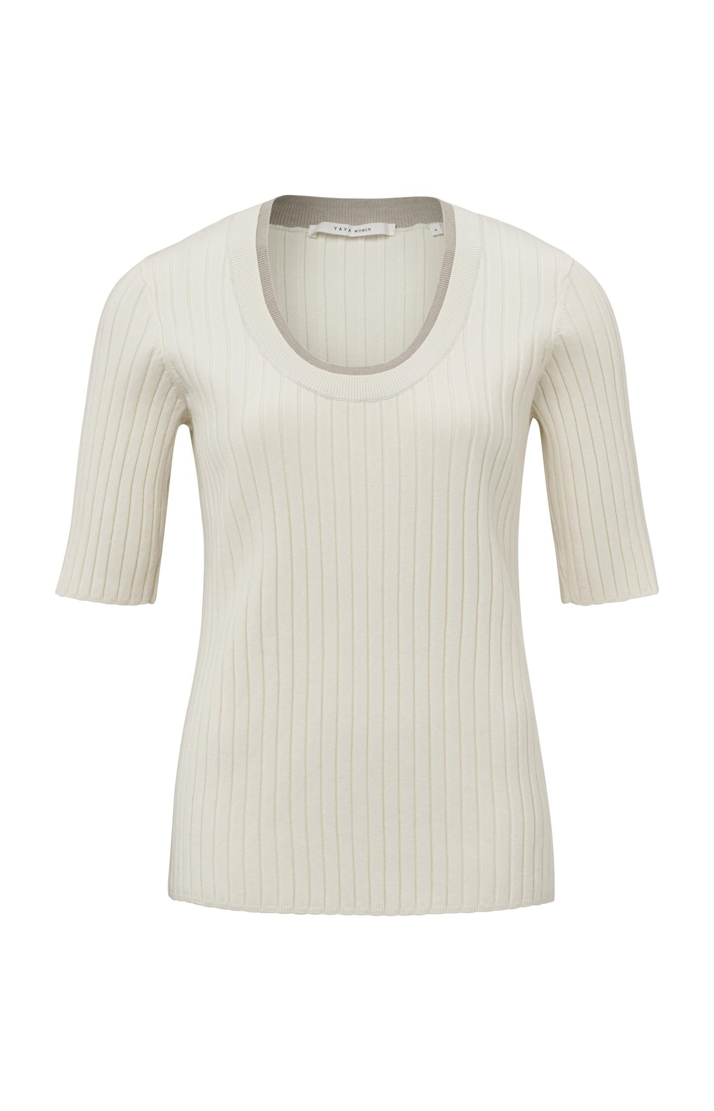 Ribbed sweater with round neck and half sleeves in slim fit - Type: product